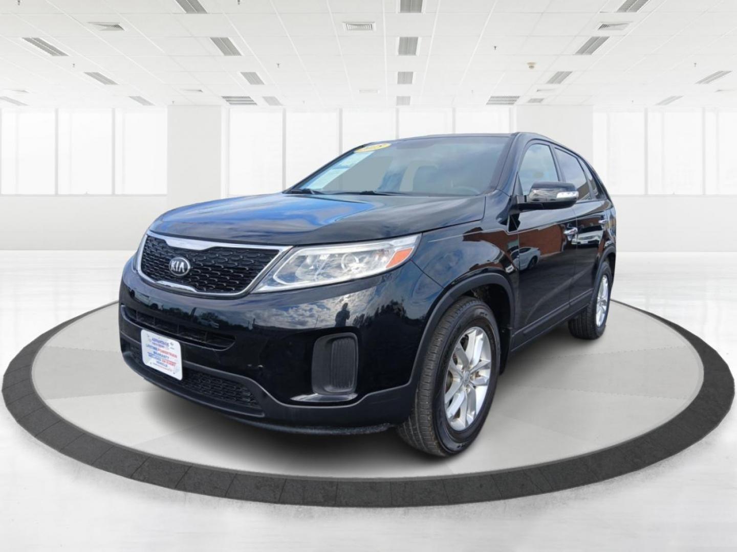2015 Kia Sorento LX 2WD (5XYKT3A68FG) with an 2.4L L4 DOHC 16V engine, 6-Speed Automatic transmission, located at 401 Woodman Dr, Riverside, OH, 45431, (937) 908-9800, 39.761024, -84.120956 - Photo#7