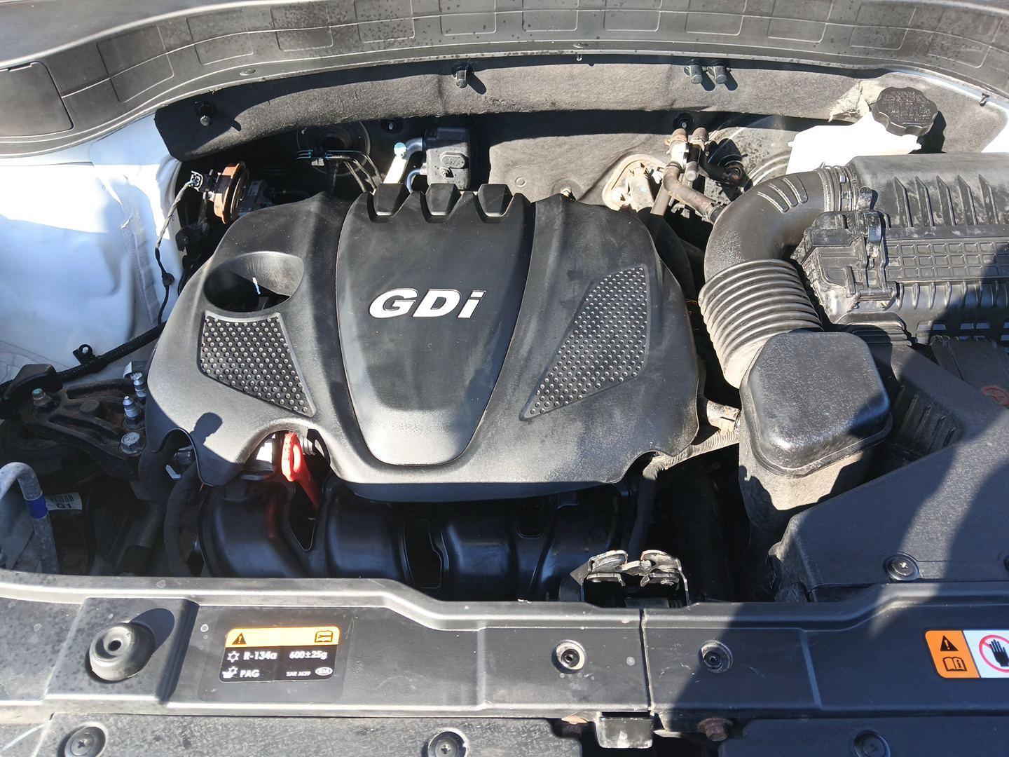 2015 Kia Sorento LX AWD (5XYKTDA64FG) with an 2.4L L4 DOHC 16V engine, 6-Speed Automatic transmission, located at 1099 N County Rd 25A , Troy, OH, 45373, (937) 908-9800, 40.057041, -84.215462 - Photo#10