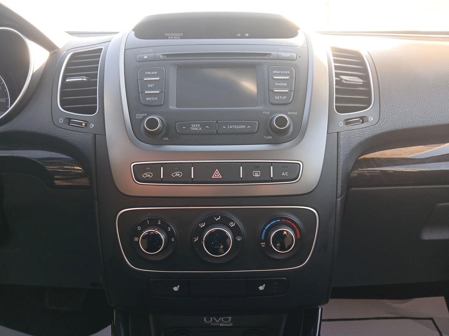 2015 Kia Sorento LX AWD (5XYKTDA64FG) with an 2.4L L4 DOHC 16V engine, 6-Speed Automatic transmission, located at 1099 N County Rd 25A , Troy, OH, 45373, (937) 908-9800, 40.057041, -84.215462 - Photo#12