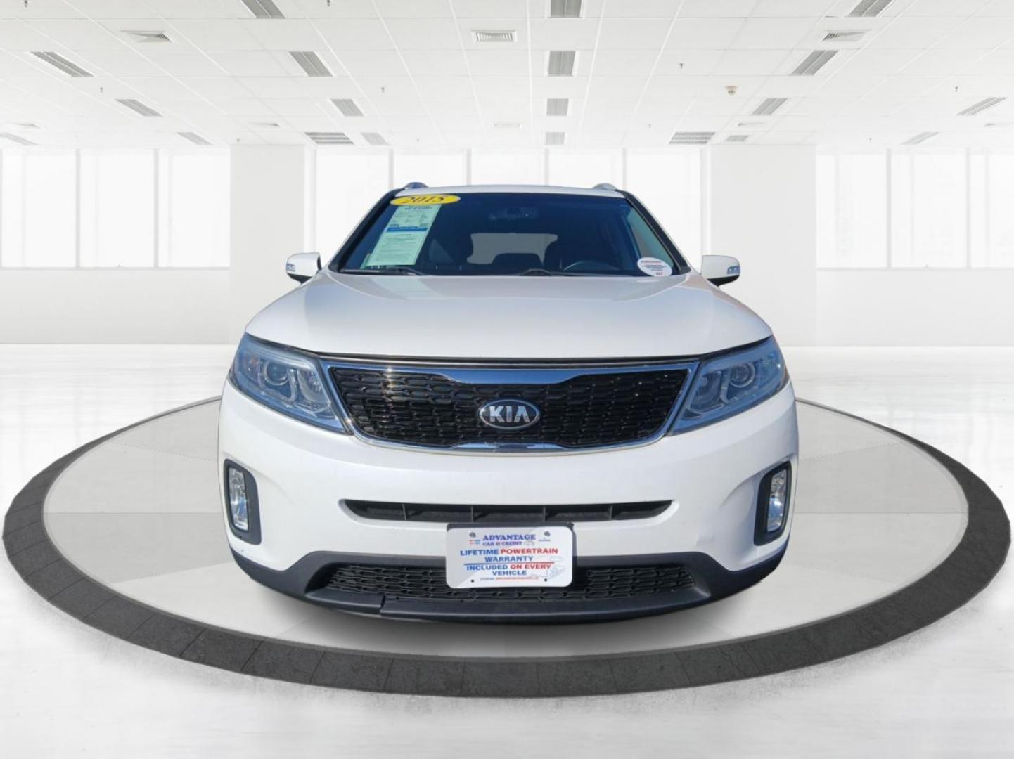 2015 Kia Sorento LX AWD (5XYKTDA64FG) with an 2.4L L4 DOHC 16V engine, 6-Speed Automatic transmission, located at 1099 N County Rd 25A , Troy, OH, 45373, (937) 908-9800, 40.057041, -84.215462 - Photo#6