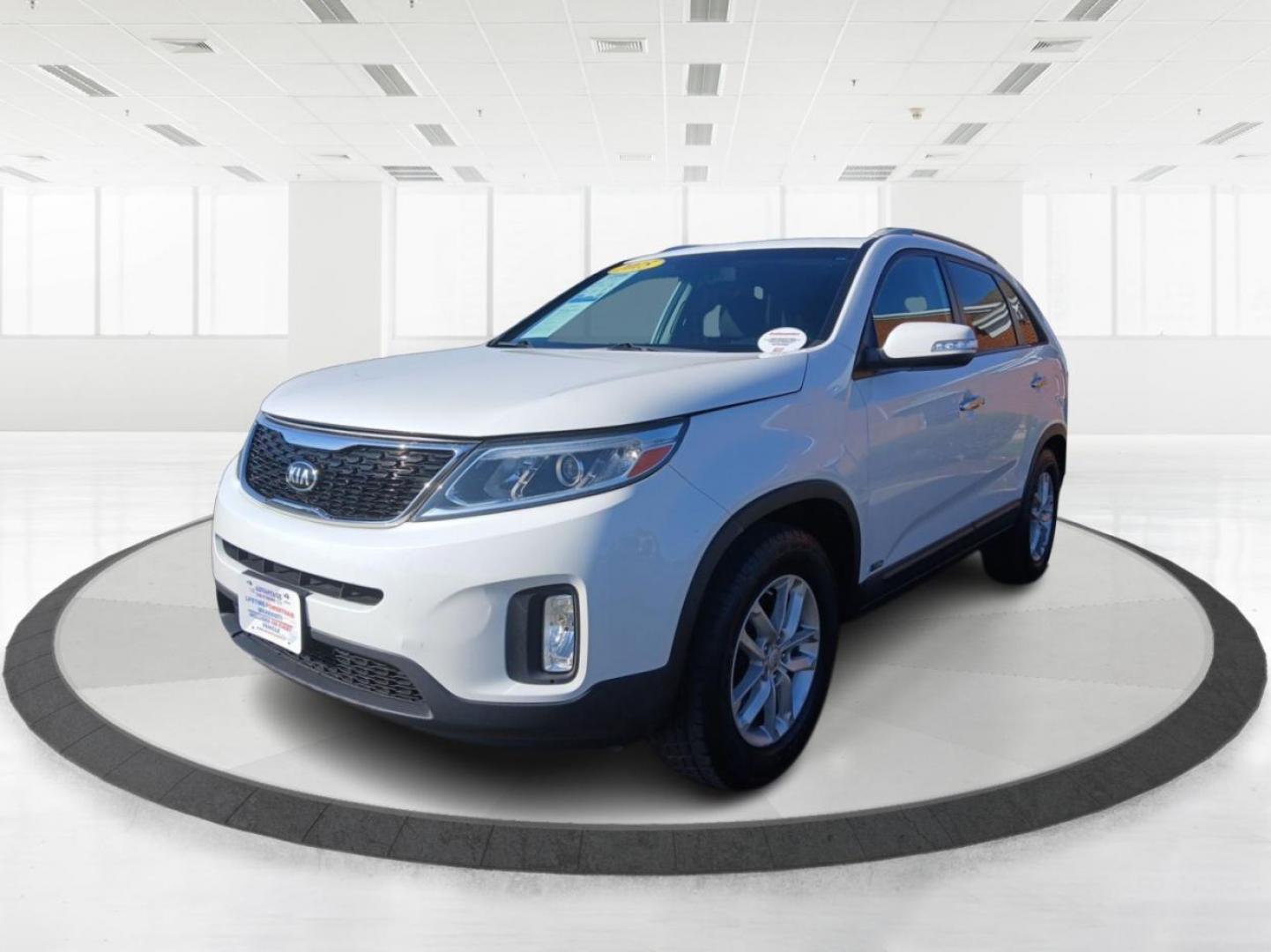 2015 Kia Sorento LX AWD (5XYKTDA64FG) with an 2.4L L4 DOHC 16V engine, 6-Speed Automatic transmission, located at 1099 N County Rd 25A , Troy, OH, 45373, (937) 908-9800, 40.057041, -84.215462 - Photo#7