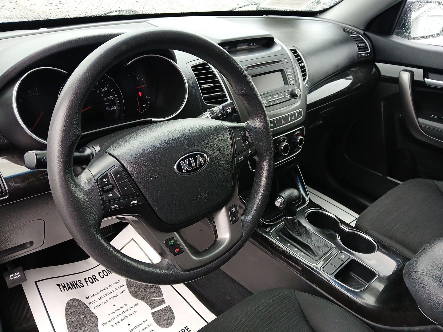 2015 Kia Sorento LX 2WD (5XYKT3A61FG) with an 2.4L L4 DOHC 16V engine, 6-Speed Automatic transmission, located at 1184 Kauffman Ave, Fairborn, OH, 45324, (937) 908-9800, 39.807072, -84.031563 - Photo#8