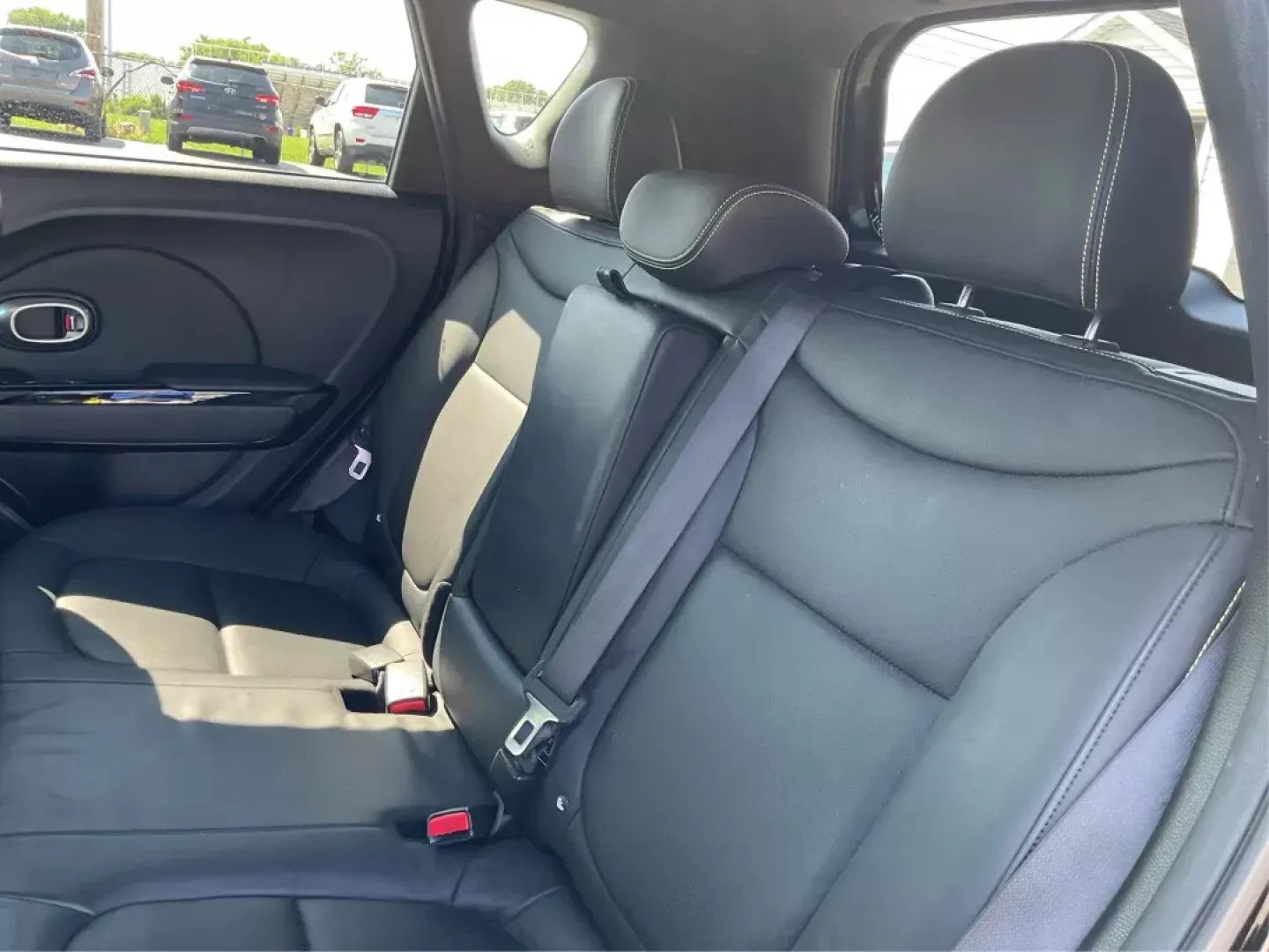 2015 Kia Soul + (KNDJP3A55F7) with an 2L I-4 gasoline direct injection engine, located at 1230 East Main St, Xenia, OH, 45385, (937) 908-9800, 39.688042, -83.910538 - Photo#8