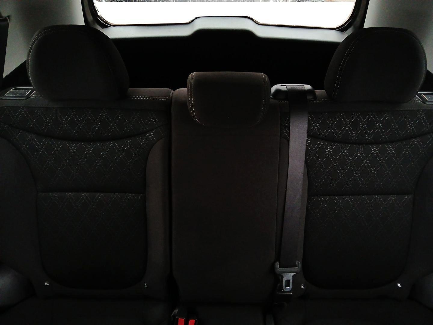 2015 Kia Soul Base (KNDJN2A26F7) with an 1.6L L4 DOHC 16V engine, located at 4508 South Dixie Dr, Moraine, OH, 45439, (937) 908-9800, 39.807072, -84.031563 - Photo#13