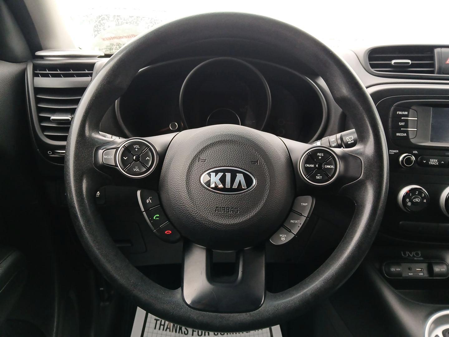 2015 Kia Soul Base (KNDJN2A26F7) with an 1.6L L4 DOHC 16V engine, located at 4508 South Dixie Dr, Moraine, OH, 45439, (937) 908-9800, 39.807072, -84.031563 - Photo#15