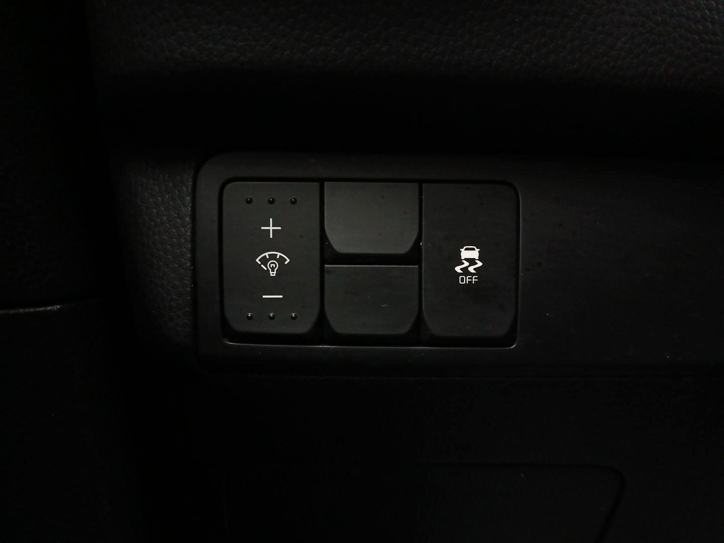 2015 Kia Soul Base (KNDJN2A26F7) with an 1.6L L4 DOHC 16V engine, located at 4508 South Dixie Dr, Moraine, OH, 45439, (937) 908-9800, 39.807072, -84.031563 - Photo#16