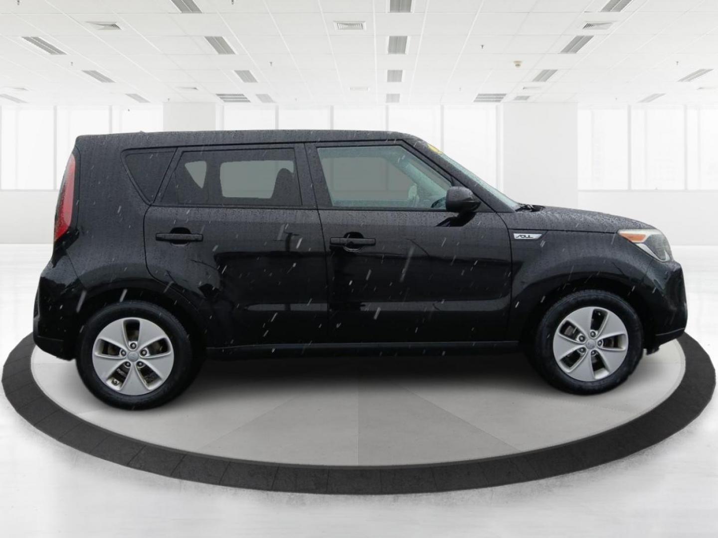2015 Kia Soul Base (KNDJN2A26F7) with an 1.6L L4 DOHC 16V engine, located at 4508 South Dixie Dr, Moraine, OH, 45439, (937) 908-9800, 39.807072, -84.031563 - Photo#1