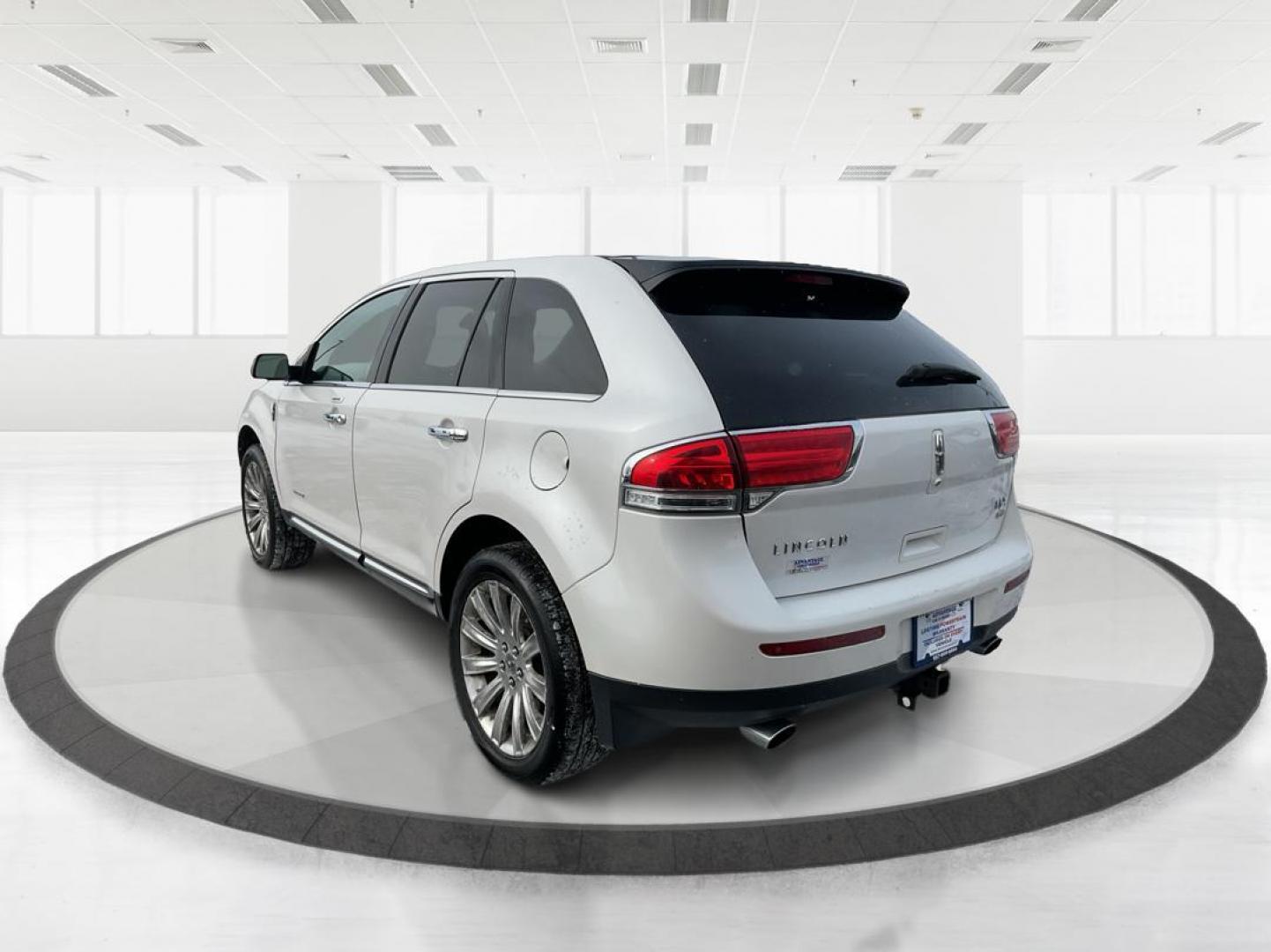 2015 Lincoln MKX Base AWD (2LMDJ8JK7FB) with an Other engine, located at 401 Woodman Dr, Riverside, OH, 45431, (937) 908-9800, 39.761024, -84.120956 - Photo#4