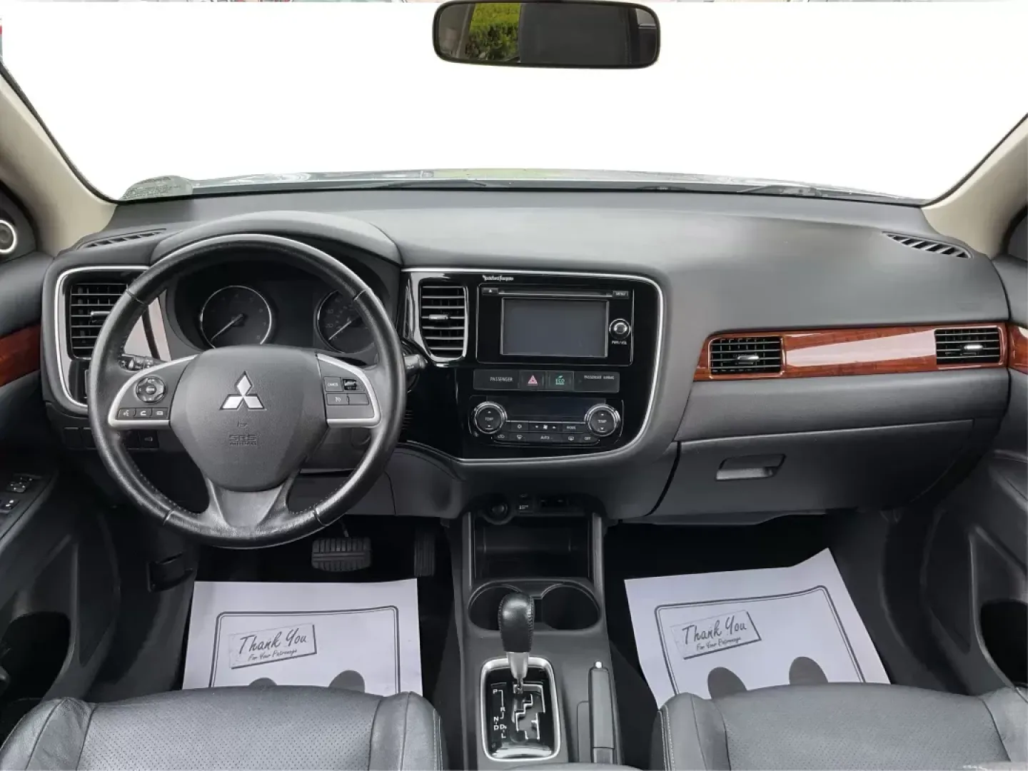 2015 Mitsubishi Outlander SE (JA4AZ3A31FZ) with an 2.4L I-4 variable valve control engine, located at 880 E. National Road, OH, 45377, (937) 908-9800, 39.891918, -84.183975 - Photo#18