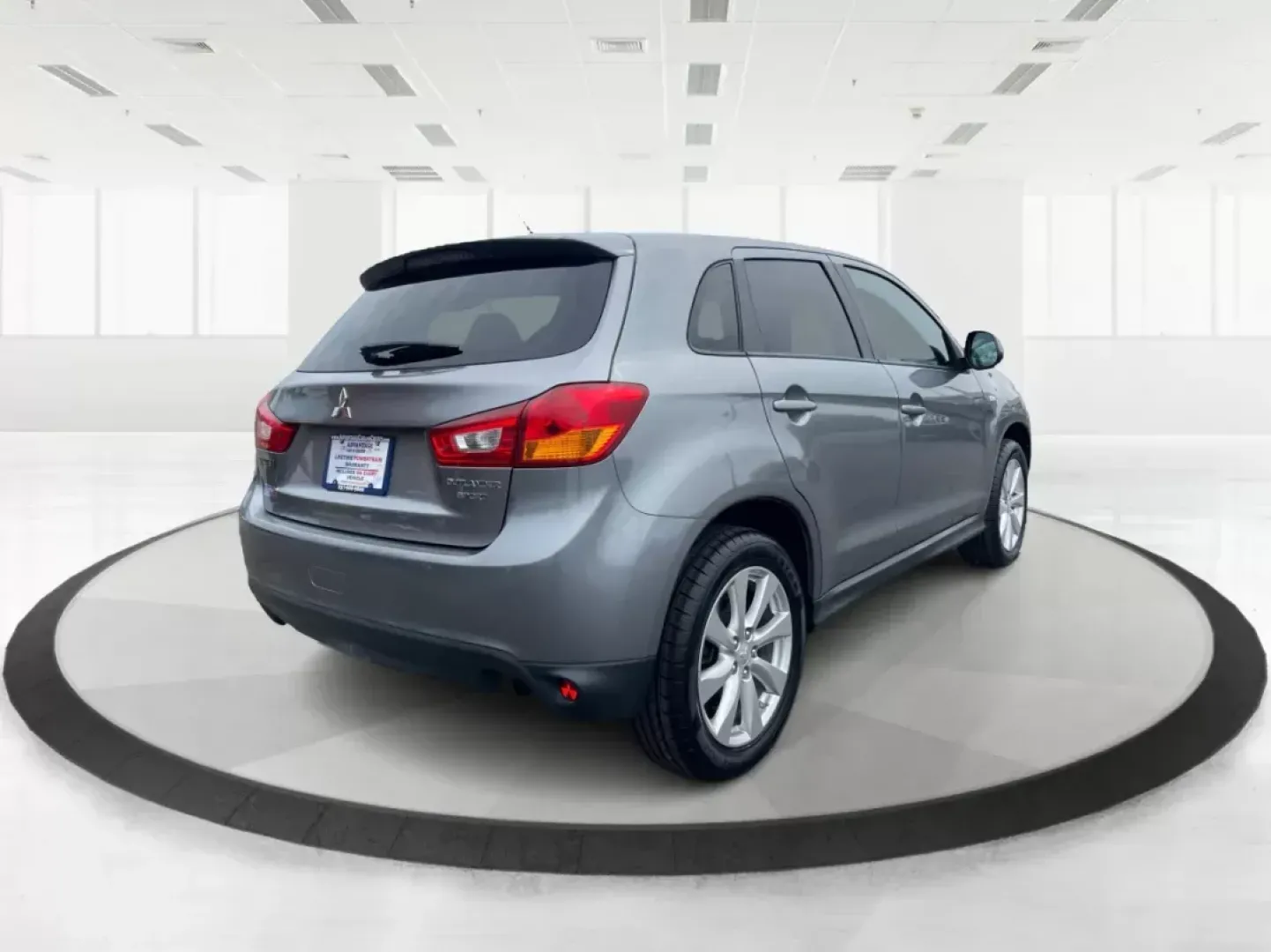 2015 Mitsubishi Outlander Sport ES (4A4AP3AUXFE) with an 2L I-4 DOHC engine, located at 1184 Kauffman Ave, Fairborn, OH, 45324, (937) 908-9800, 39.807072, -84.031563 - Photo#2
