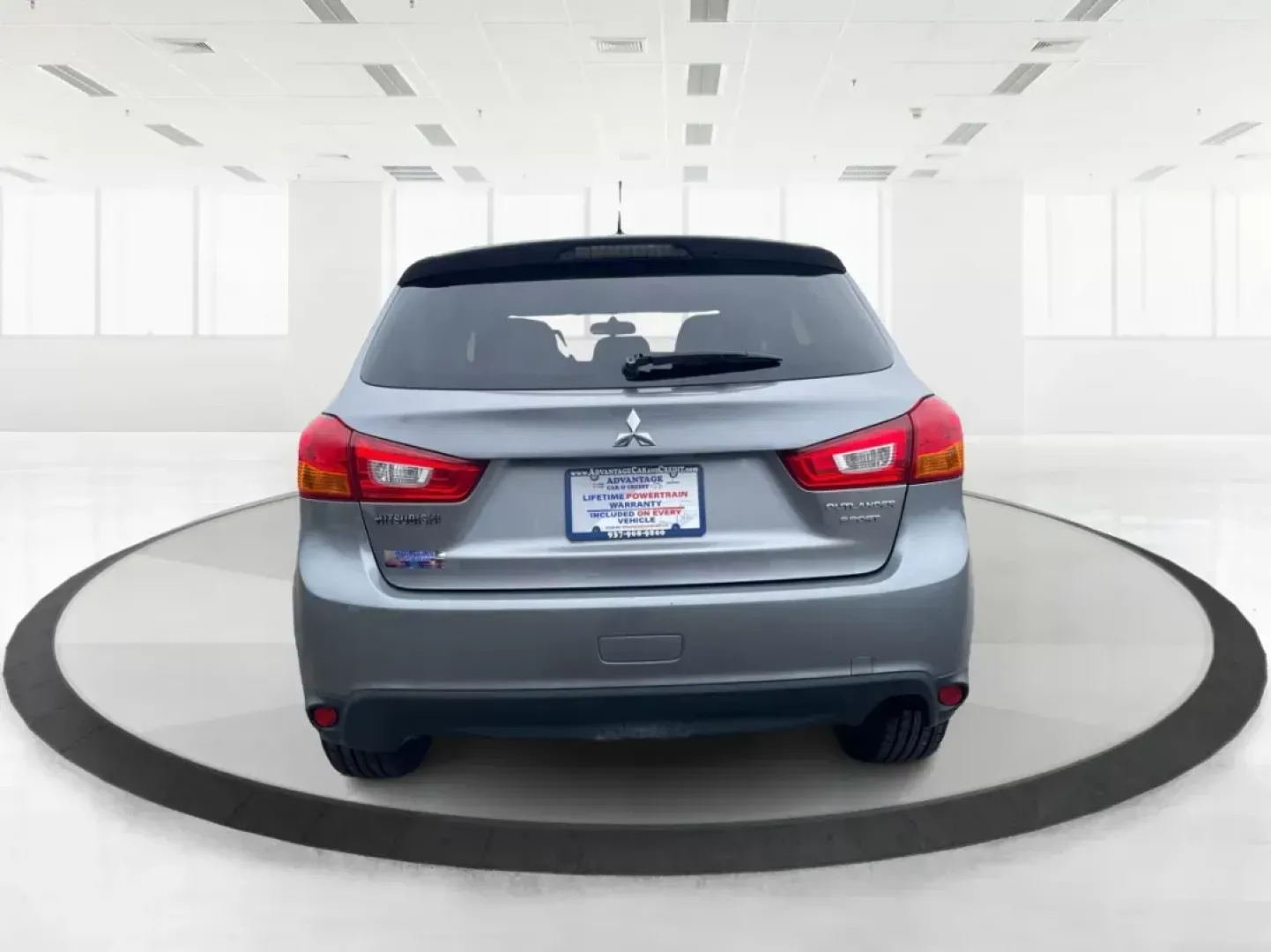 2015 Mitsubishi Outlander Sport ES (4A4AP3AUXFE) with an 2L I-4 DOHC engine, located at 1184 Kauffman Ave, Fairborn, OH, 45324, (937) 908-9800, 39.807072, -84.031563 - Photo#3