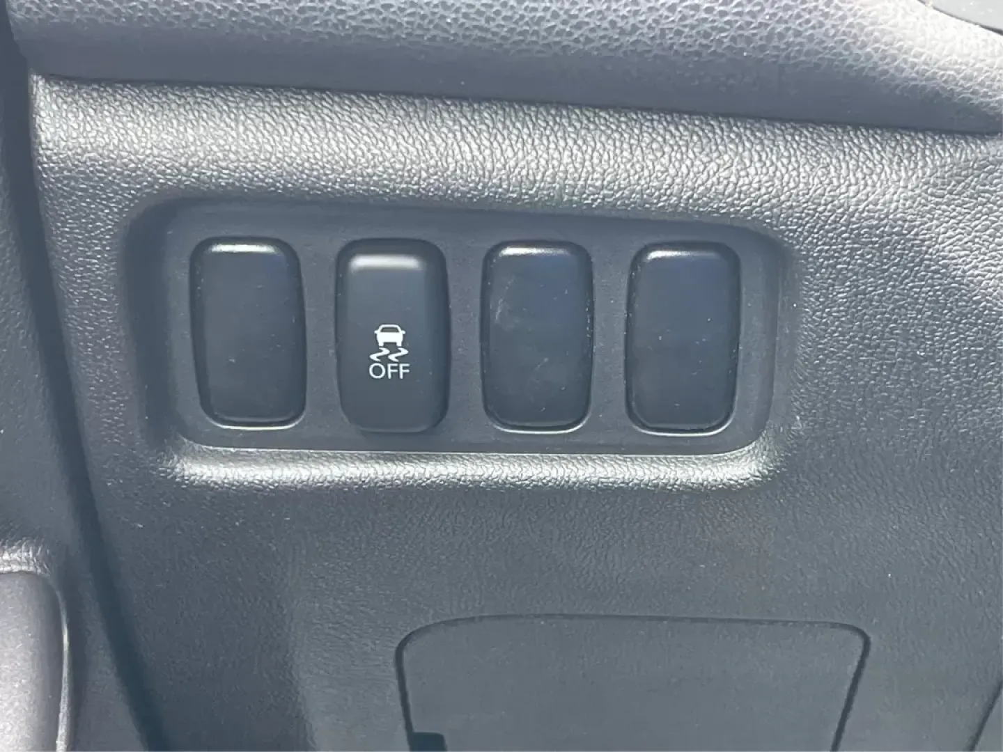 2015 Mitsubishi Outlander Sport ES (4A4AP3AUXFE) with an 2L I-4 DOHC engine, located at 1184 Kauffman Ave, Fairborn, OH, 45324, (937) 908-9800, 39.807072, -84.031563 - Photo#15