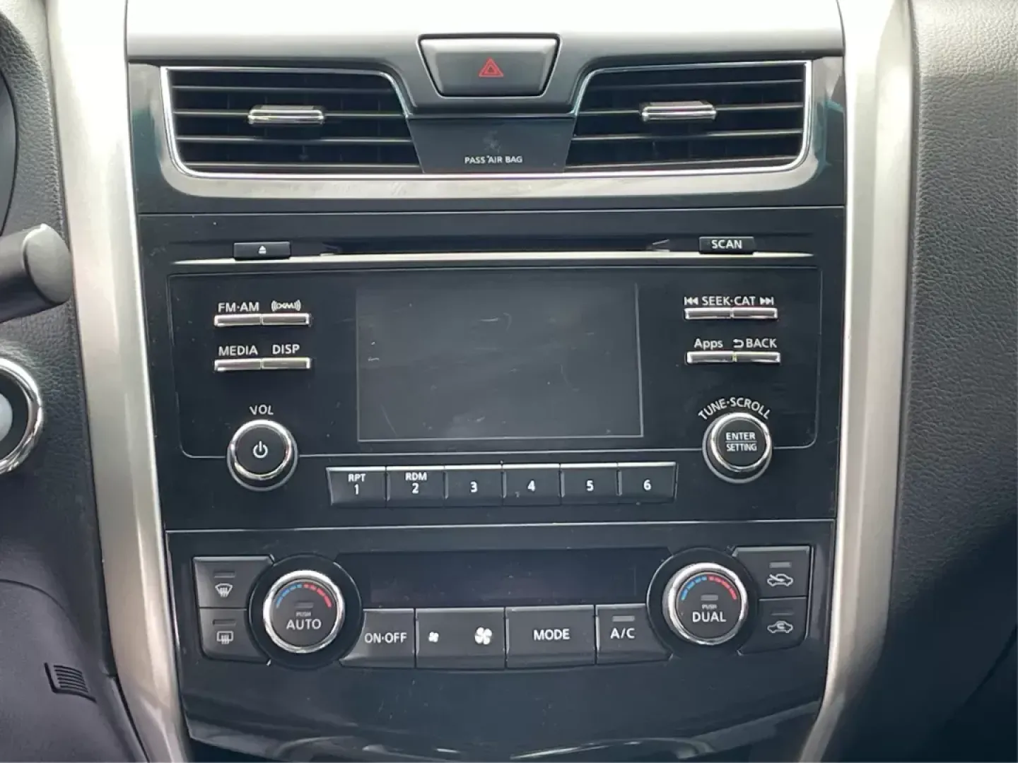 2015 Nissan Altima 2.5 SL (1N4AL3APXFC) with an 2.5L I-4 DOHC engine, located at 1951 S Dayton Lakeview Rd., New Carlisle, OH, 45344, (937) 908-9800, 39.890999, -84.050255 - Photo#12
