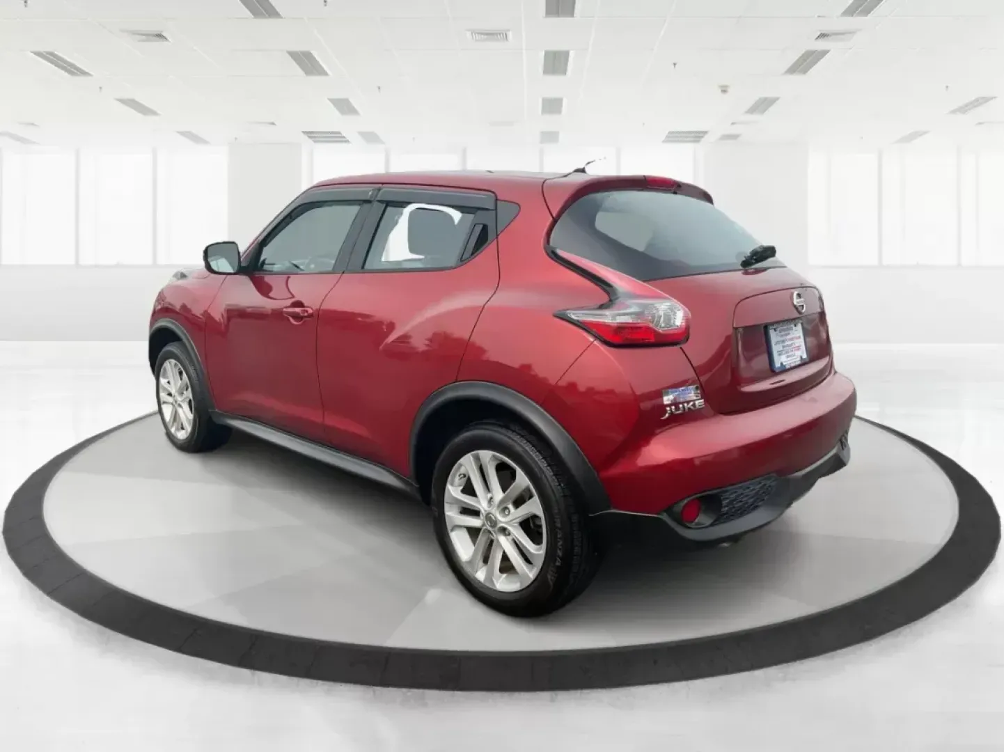 2015 Nissan Juke S (JN8AF5MR1FT) with an 1.6L I-4 gasoline direct injection engine, located at 8750 N County Rd 25A, Piqua, OH, 45356, (937) 908-9800, 40.164391, -84.232513 - Photo#4
