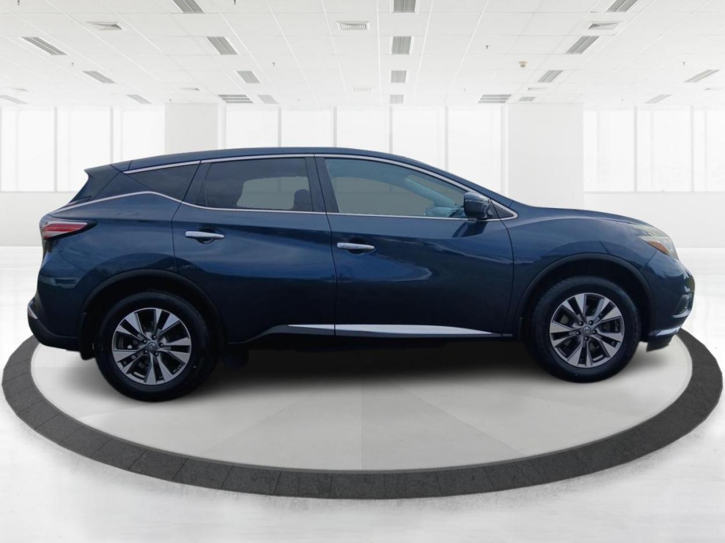 2015 Nissan Murano S AWD (5N1AZ2MH4FN) with an 3.5L V6 DOHC 24V engine, Continuously Variable Transmission transmission, located at 880 E. National Road, OH, 45377, (937) 908-9800, 39.891918, -84.183975 - Photo#1