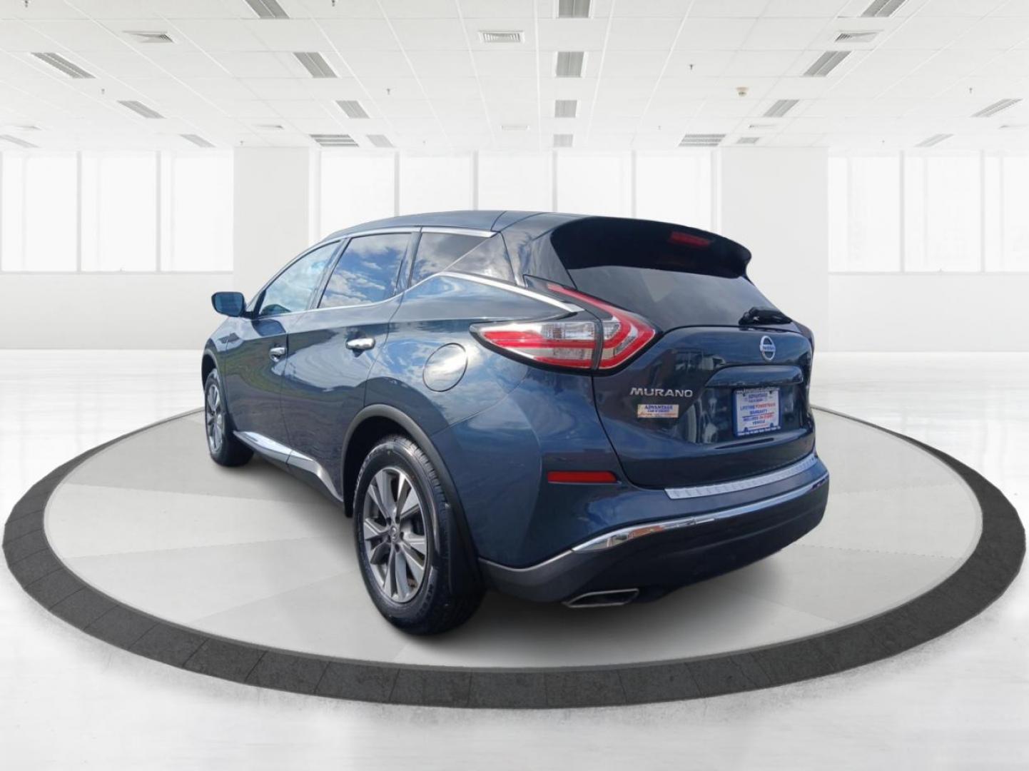 2015 Nissan Murano S AWD (5N1AZ2MH4FN) with an 3.5L V6 DOHC 24V engine, Continuously Variable Transmission transmission, located at 880 E. National Road, OH, 45377, (937) 908-9800, 39.891918, -84.183975 - Photo#4