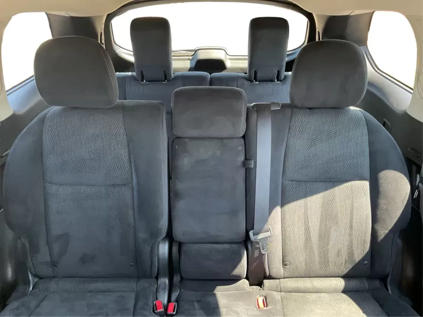 2015 Nissan Pathfinder S (5N1AR2MMXFC) with an 3.5L V-6 DOHC engine, located at 4508 South Dixie Dr, Moraine, OH, 45439, (937) 908-9800, 39.807072, -84.031563 - Photo#13