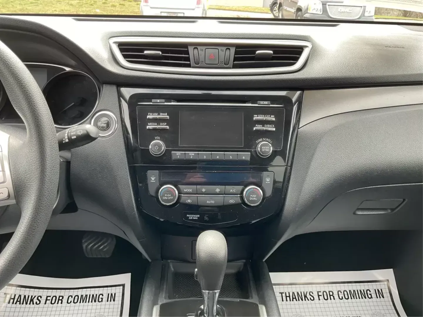 2015 Nissan Rogue SV (KNMAT2MV6FP) with an 2.5L I-4 DOHC engine, located at 1230 East Main St, Xenia, OH, 45385, (937) 908-9800, 39.688042, -83.910538 - Photo#10