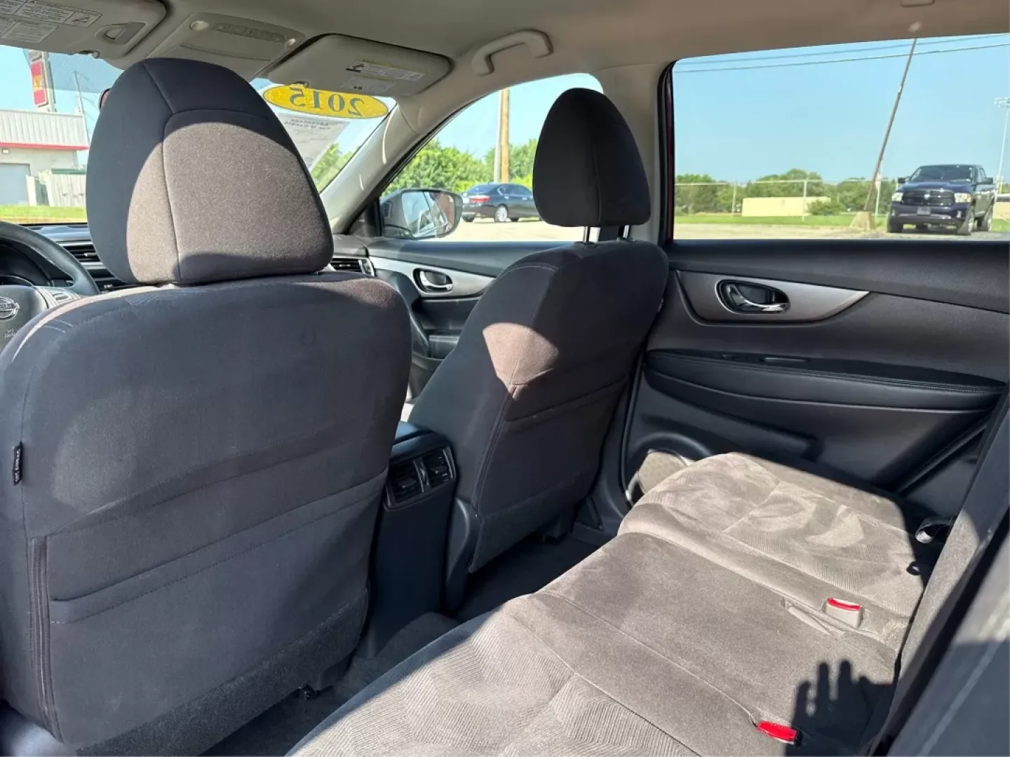 2018 Jeep Compass Latitude FWD (3C4NJCBB1JT) with an 2.4L I-4 variable valve control engine, located at 8750 N County Rd 25A, Piqua, OH, 45356, (937) 908-9800, 40.164391, -84.232513 - Photo#10