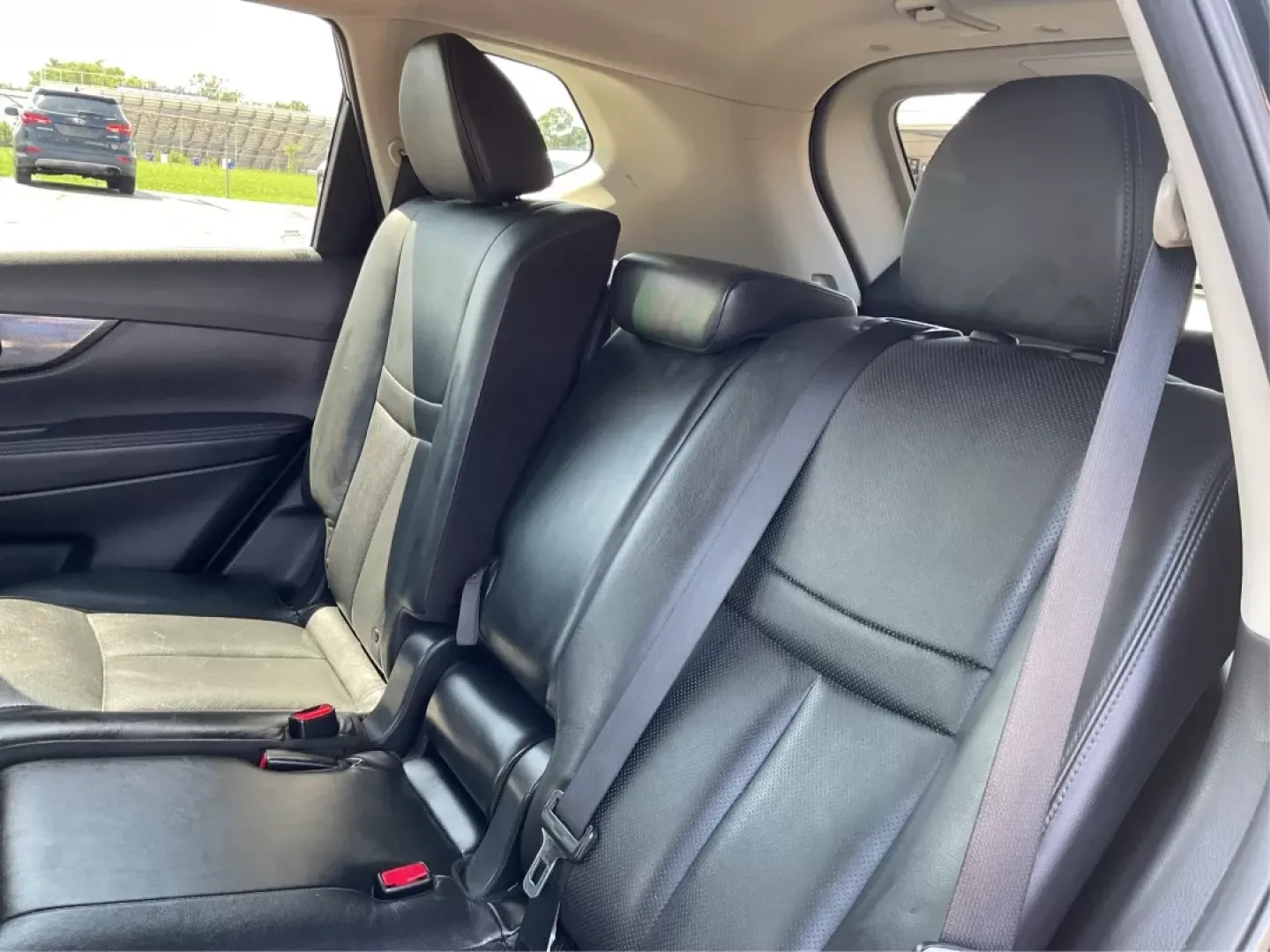 2017 Jeep Cherokee Limited 4x4 (1C4PJMDB5HW) with an Other engine, located at 401 Woodman Dr, Riverside, OH, 45431, (937) 908-9800, 39.761024, -84.120956 - Photo#10