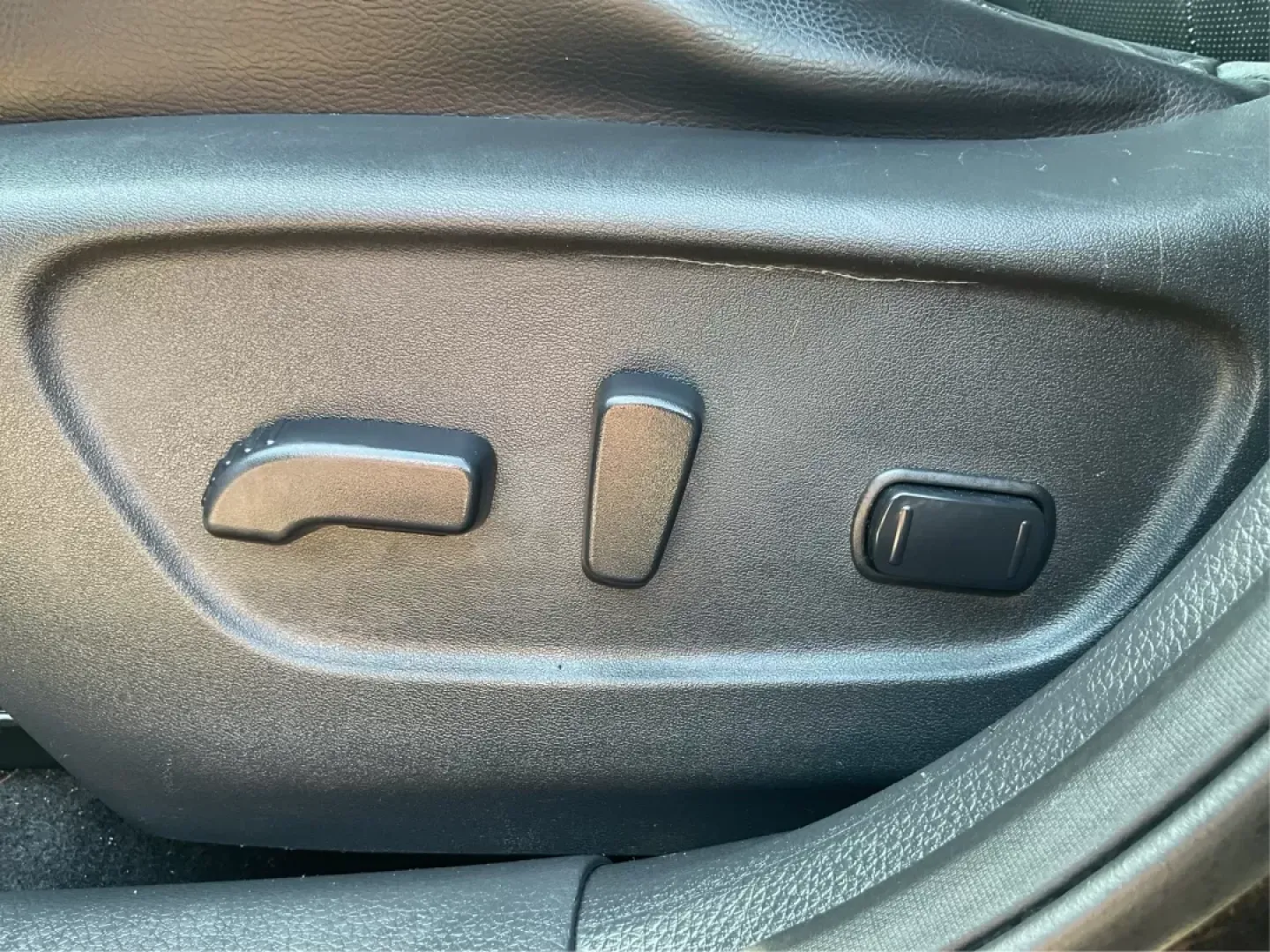 2017 Jeep Cherokee Limited 4x4 (1C4PJMDB5HW) with an Other engine, located at 401 Woodman Dr, Riverside, OH, 45431, (937) 908-9800, 39.761024, -84.120956 - Photo#17