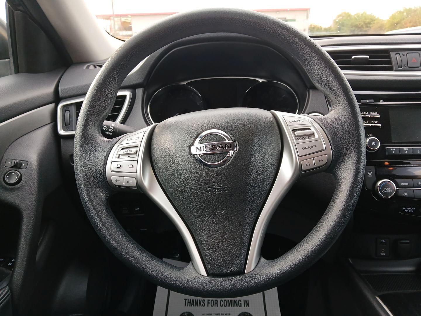 2015 Nissan Rogue SV AWD (5N1AT2MV6FC) with an 2.5L L4 DOHC 16V engine, Continuously Variable Transmission transmission, located at 1184 Kauffman Ave, Fairborn, OH, 45324, (937) 908-9800, 39.807072, -84.031563 - Photo#15