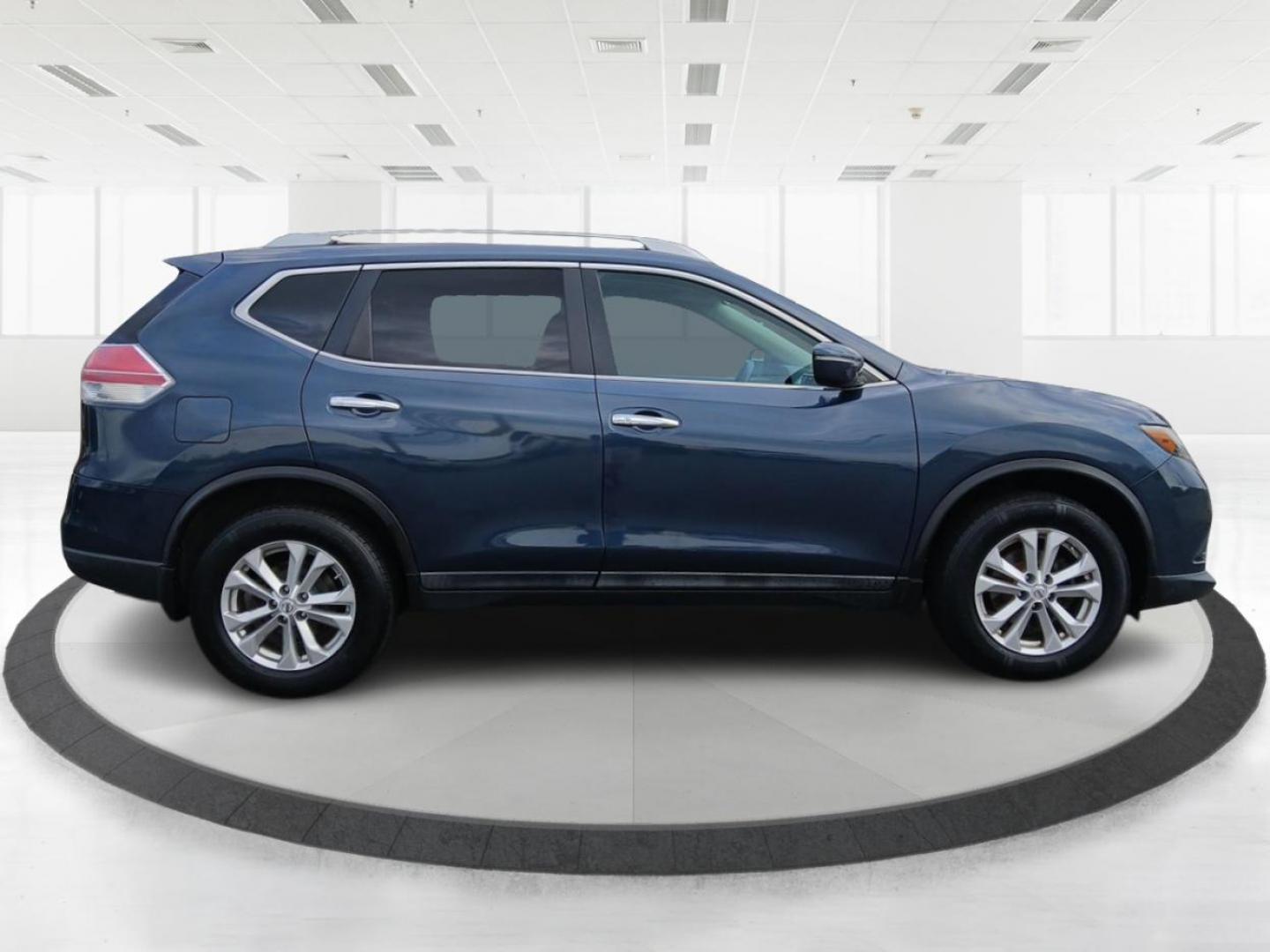 2015 Nissan Rogue SV AWD (5N1AT2MV6FC) with an 2.5L L4 DOHC 16V engine, Continuously Variable Transmission transmission, located at 1184 Kauffman Ave, Fairborn, OH, 45324, (937) 908-9800, 39.807072, -84.031563 - Photo#1