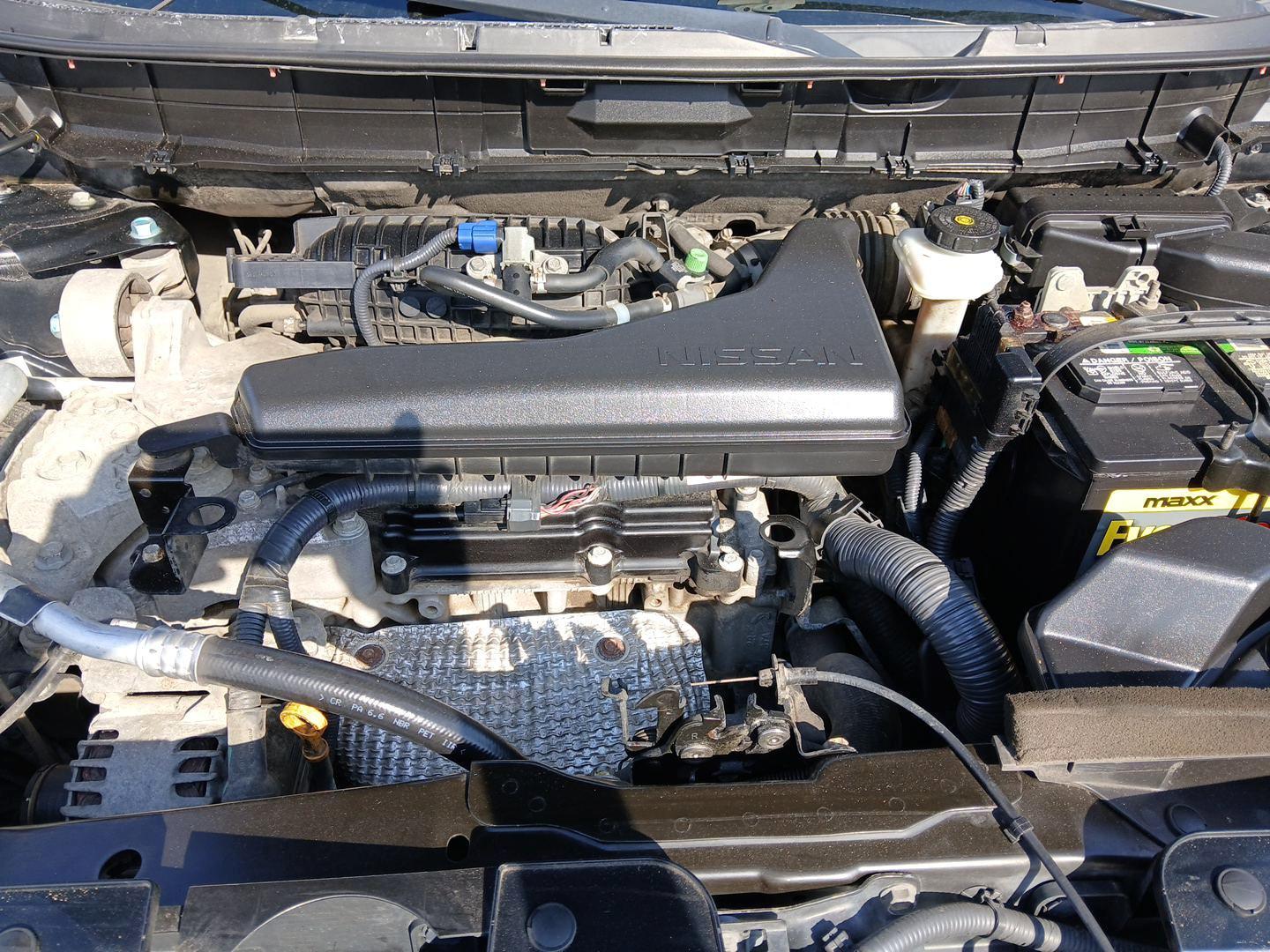 2015 Nissan Rogue SL AWD (5N1AT2MV0FC) with an 2.5L L4 DOHC 16V engine, Continuously Variable Transmission transmission, located at 1951 S Dayton Lakeview Rd., New Carlisle, OH, 45344, (937) 908-9800, 39.890999, -84.050255 - Photo#10