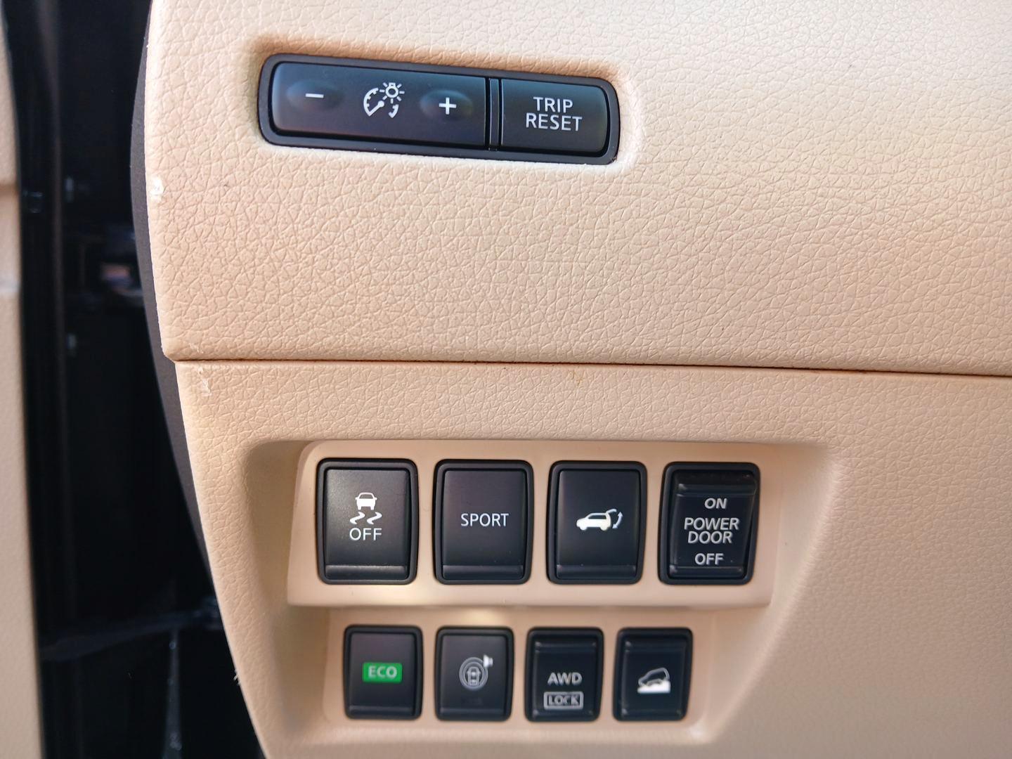 2015 Nissan Rogue SL AWD (5N1AT2MV0FC) with an 2.5L L4 DOHC 16V engine, Continuously Variable Transmission transmission, located at 1951 S Dayton Lakeview Rd., New Carlisle, OH, 45344, (937) 908-9800, 39.890999, -84.050255 - Photo#16