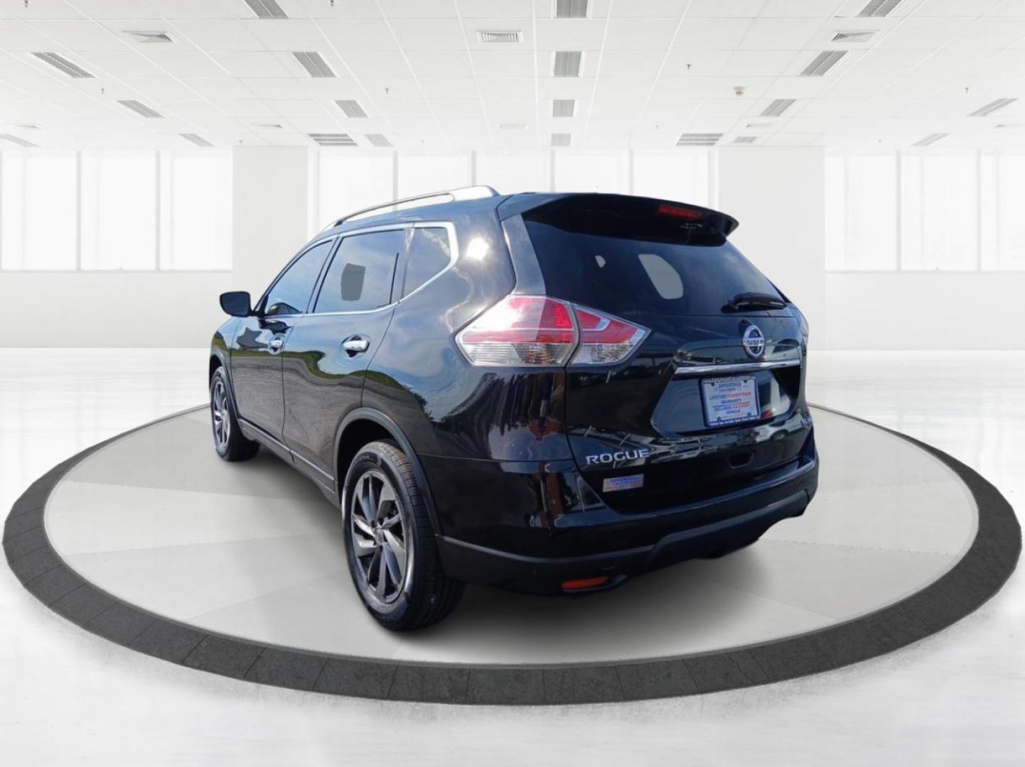 2015 Nissan Rogue SL AWD (5N1AT2MV0FC) with an 2.5L L4 DOHC 16V engine, Continuously Variable Transmission transmission, located at 1951 S Dayton Lakeview Rd., New Carlisle, OH, 45344, (937) 908-9800, 39.890999, -84.050255 - Photo#4