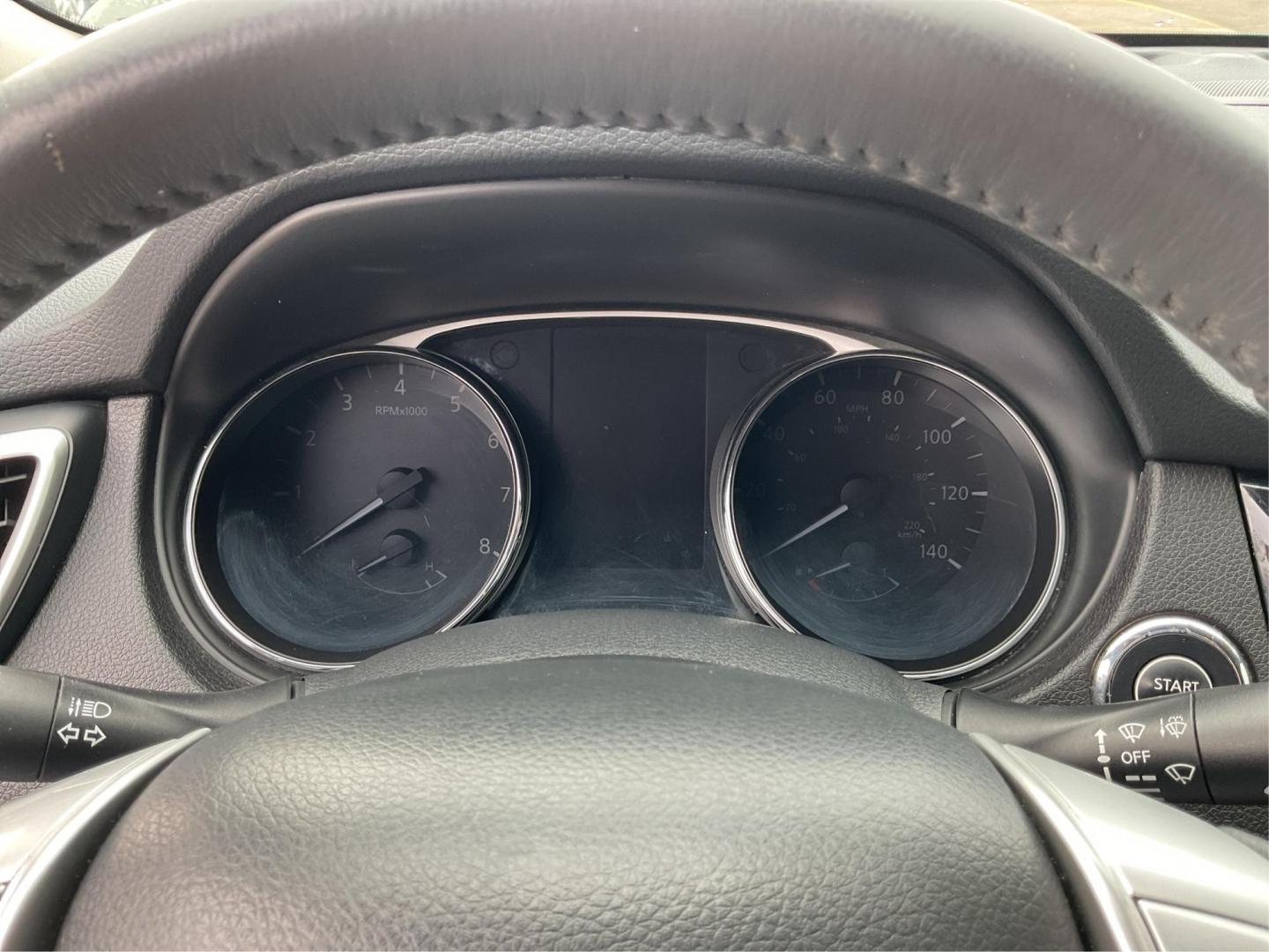 2015 Nissan Rogue SL (5N1AT2MV4FC) with an 2.5L I-4 DOHC engine, located at 1951 S Dayton Lakeview Rd., New Carlisle, OH, 45344, (937) 908-9800, 39.890999, -84.050255 - Photo#12