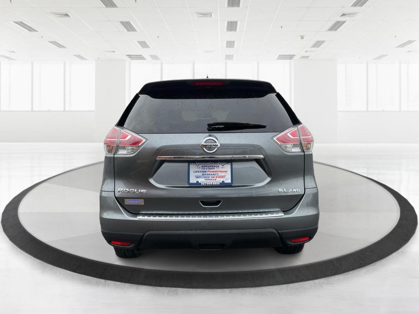 2015 Nissan Rogue SL (5N1AT2MV4FC) with an 2.5L I-4 DOHC engine, located at 1951 S Dayton Lakeview Rd., New Carlisle, OH, 45344, (937) 908-9800, 39.890999, -84.050255 - Photo#3