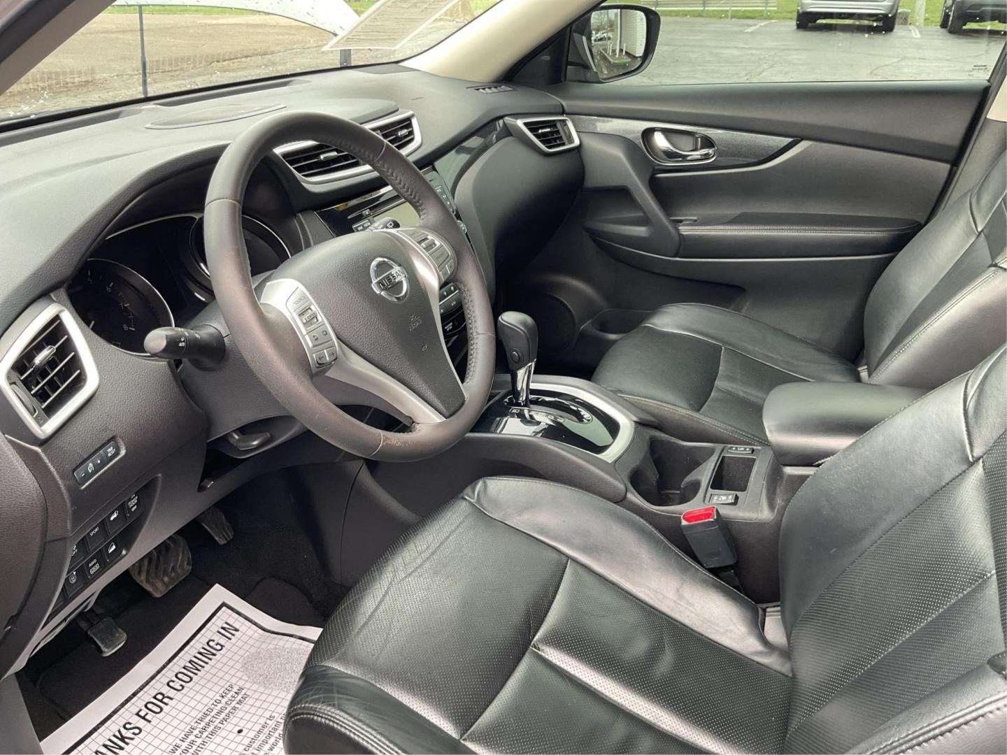 2015 Nissan Rogue SL (5N1AT2MV4FC) with an 2.5L I-4 DOHC engine, located at 1951 S Dayton Lakeview Rd., New Carlisle, OH, 45344, (937) 908-9800, 39.890999, -84.050255 - Photo#7