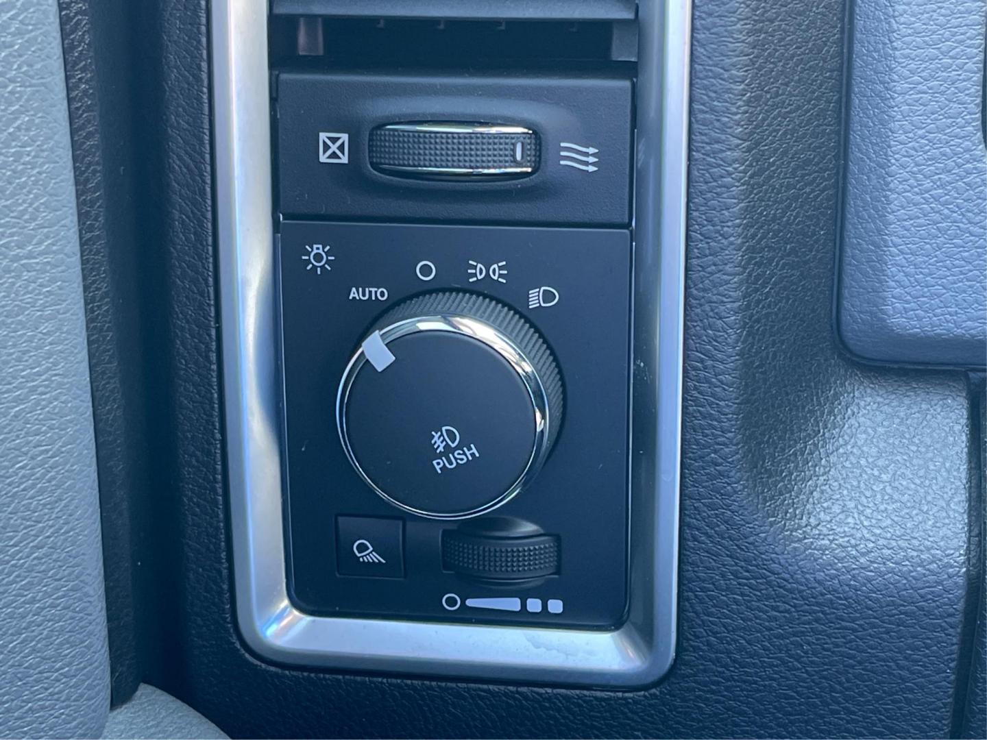 2015 Ram 1500 Big Horn (1C6RR7LT2FS) with an 3.6L V-6 DOHC engine, located at 4508 South Dixie Dr, Moraine, OH, 45439, (937) 908-9800, 39.807072, -84.031563 - Photo#16