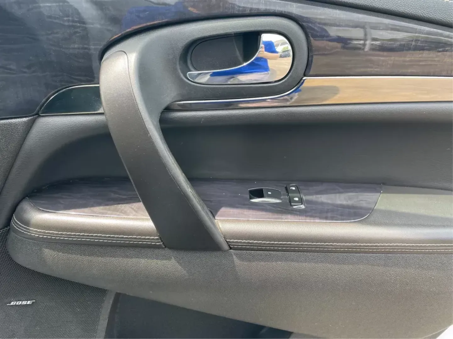 2016 Buick Enclave Leather (5GAKRBKD2GJ) with an 3.6L V-6 gasoline direct injection engine, located at 8750 N County Rd 25A, Piqua, OH, 45356, (937) 908-9800, 40.164391, -84.232513 - Photo#18