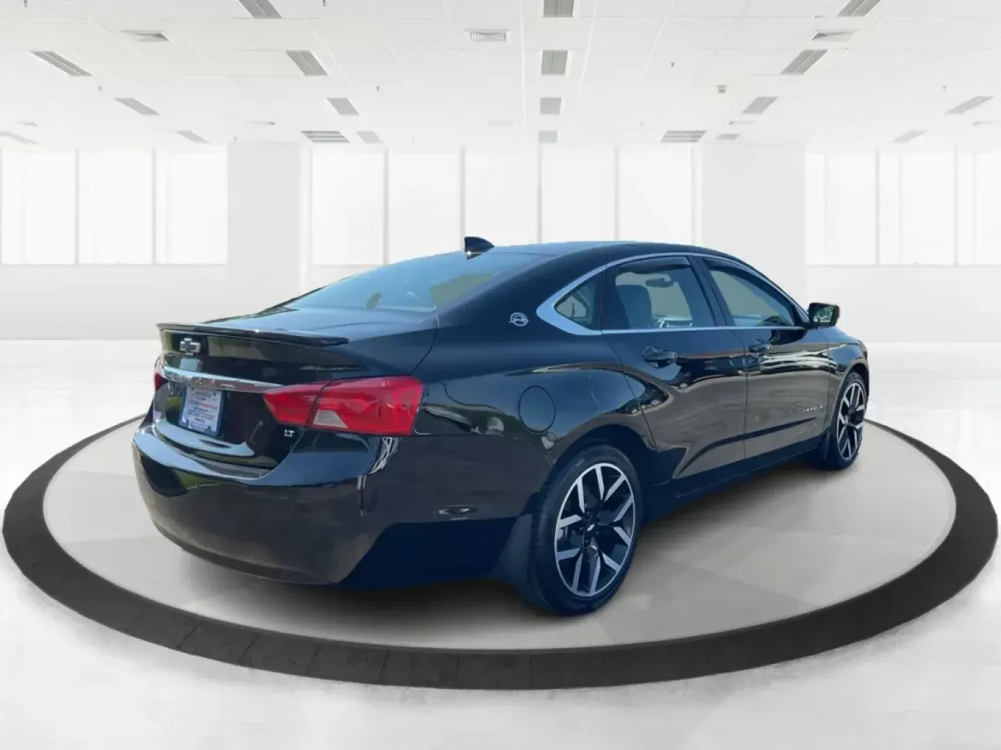 2016 Chevrolet Impala LT (2G1115S37G9) with an 3.6L V-6 gasoline direct injection engine, located at 1951 S Dayton Lakeview Rd., New Carlisle, OH, 45344, (937) 908-9800, 39.890999, -84.050255 - Photo#2