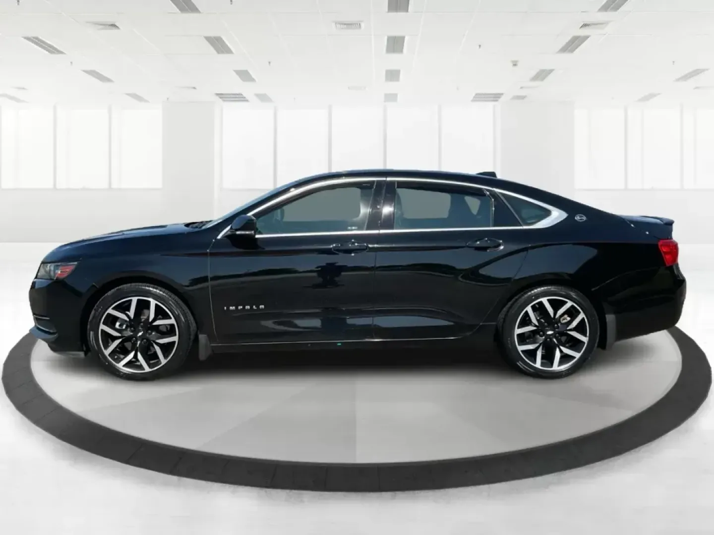 2016 Chevrolet Impala LT (2G1115S37G9) with an 3.6L V-6 gasoline direct injection engine, located at 1951 S Dayton Lakeview Rd., New Carlisle, OH, 45344, (937) 908-9800, 39.890999, -84.050255 - Photo#5