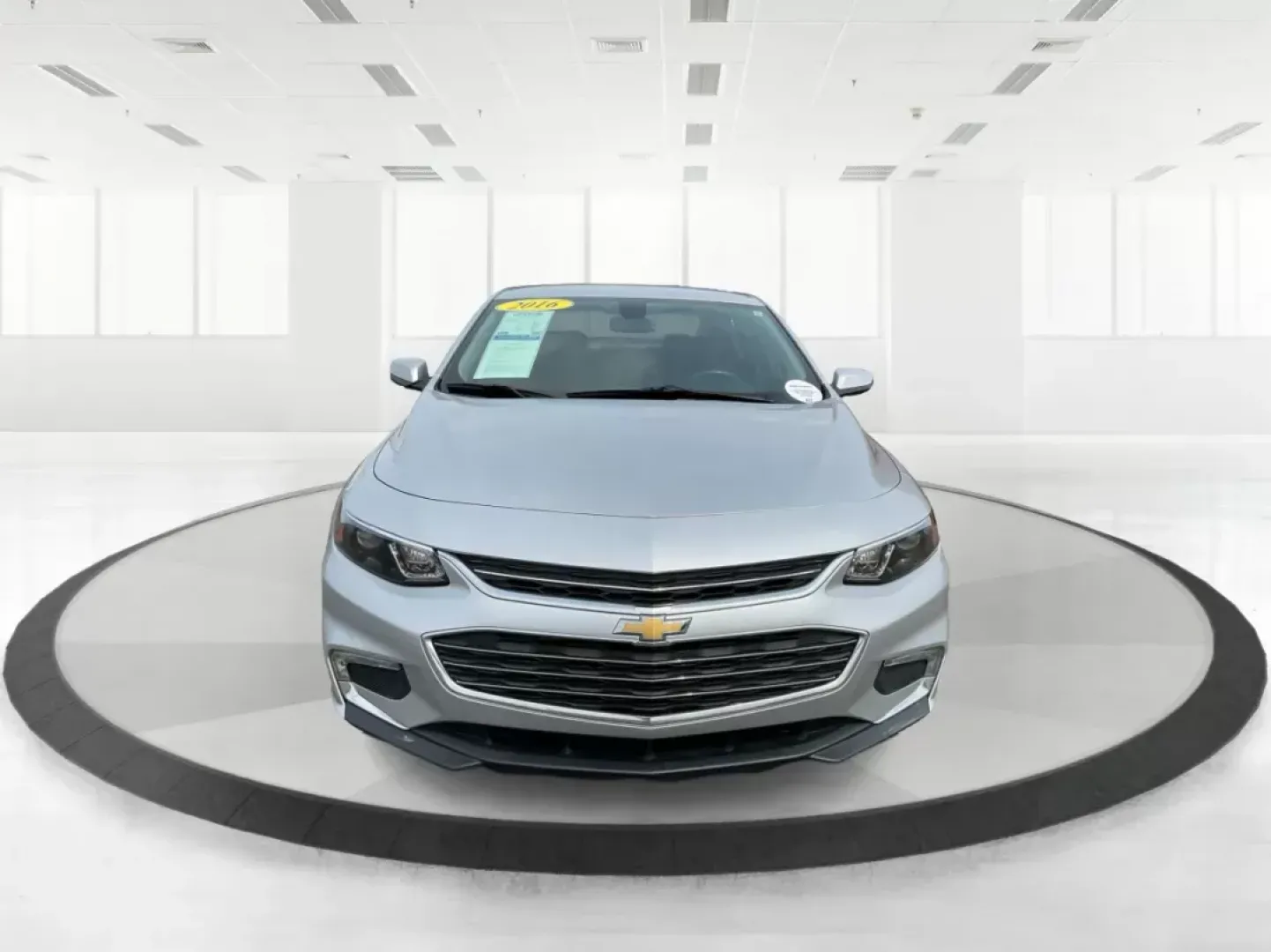 2016 Chevrolet Malibu 1LT (1G1ZE5ST4GF) with an ECOTEC 1.5L I-4 gasoline direct injection engine, located at 4508 South Dixie Dr, Moraine, OH, 45439, (937) 908-9800, 39.807072, -84.031563 - Photo#6
