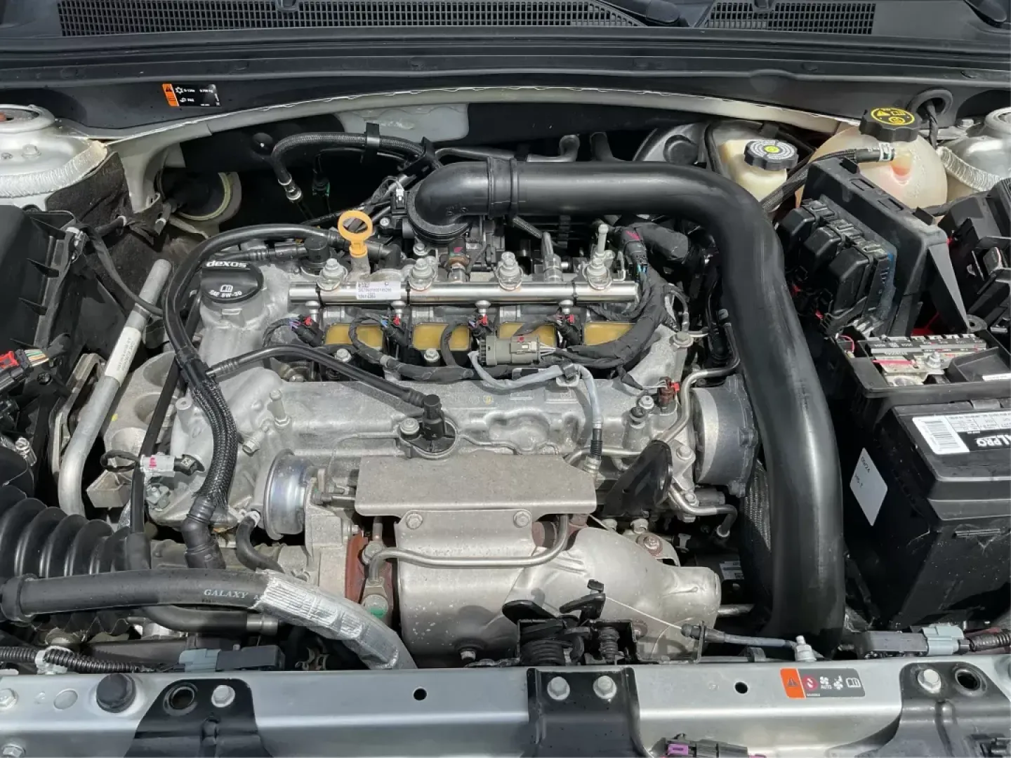 2016 Chevrolet Malibu 1LT (1G1ZE5ST4GF) with an ECOTEC 1.5L I-4 gasoline direct injection engine, located at 4508 South Dixie Dr, Moraine, OH, 45439, (937) 908-9800, 39.807072, -84.031563 - Photo#10