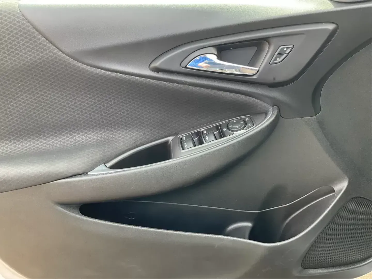 2016 Chevrolet Malibu 1LT (1G1ZE5ST4GF) with an ECOTEC 1.5L I-4 gasoline direct injection engine, located at 4508 South Dixie Dr, Moraine, OH, 45439, (937) 908-9800, 39.807072, -84.031563 - Photo#18
