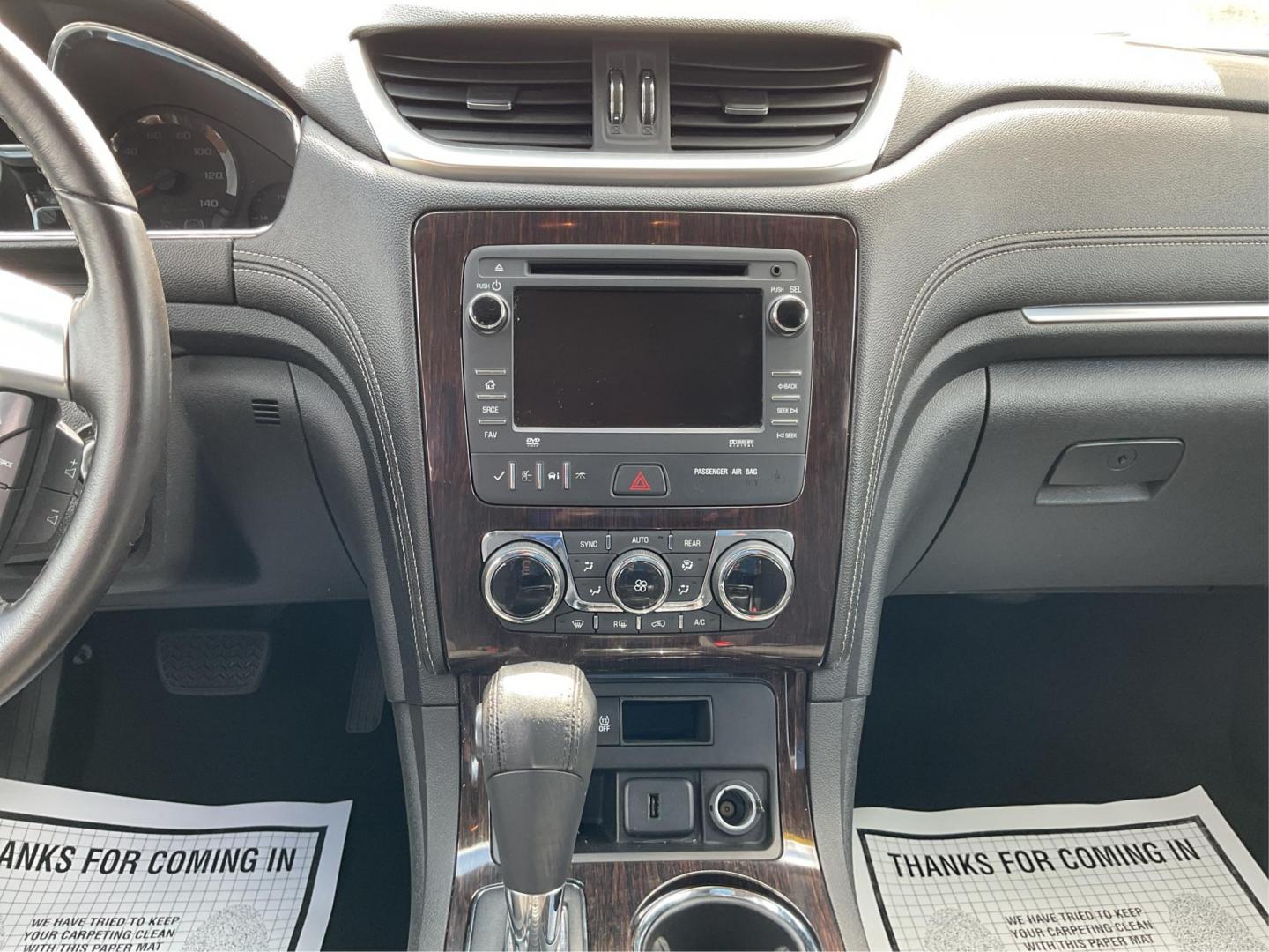 2016 Chevrolet Traverse 1LT (1GNKRGKD2GJ) with an 3.6L V-6 gasoline direct injection engine, located at 4508 South Dixie Dr, Moraine, OH, 45439, (937) 908-9800, 39.807072, -84.031563 - Photo#12