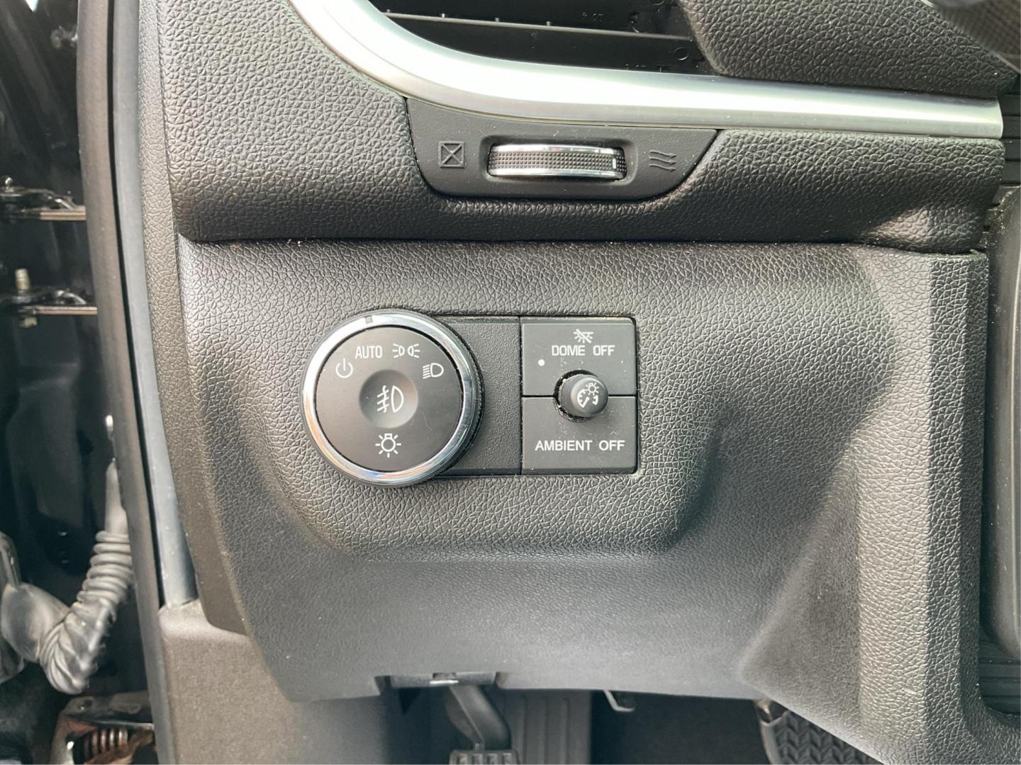 2016 Chevrolet Traverse 1LT (1GNKRGKD2GJ) with an 3.6L V-6 gasoline direct injection engine, located at 4508 South Dixie Dr, Moraine, OH, 45439, (937) 908-9800, 39.807072, -84.031563 - Photo#16