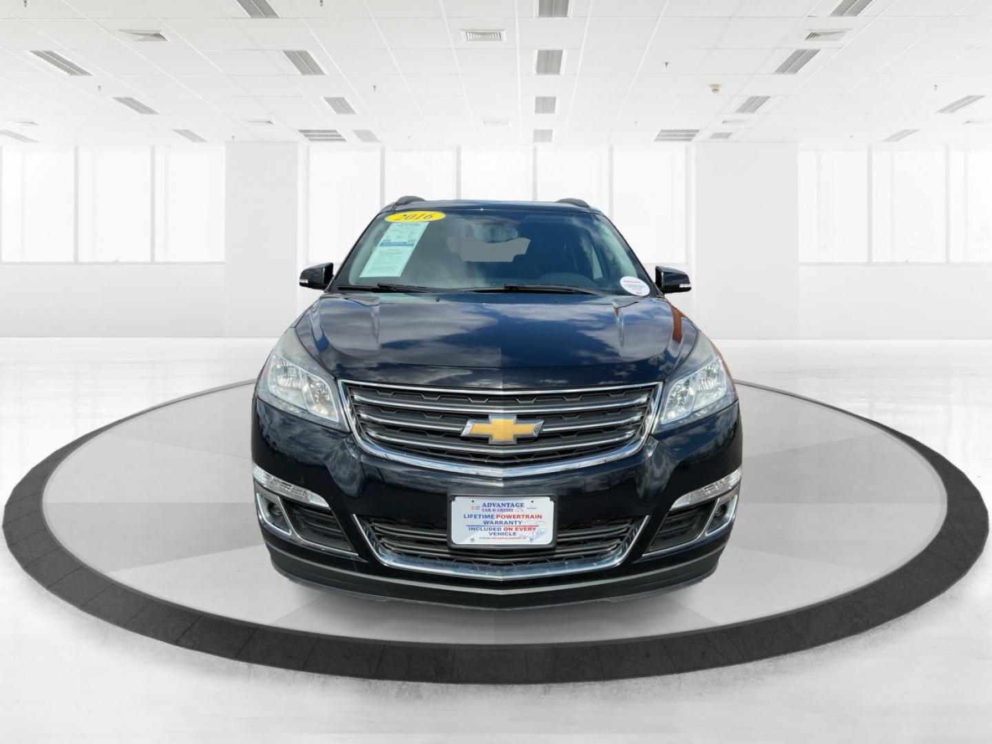 2016 Chevrolet Traverse 1LT (1GNKRGKD2GJ) with an 3.6L V-6 gasoline direct injection engine, located at 4508 South Dixie Dr, Moraine, OH, 45439, (937) 908-9800, 39.807072, -84.031563 - Photo#6