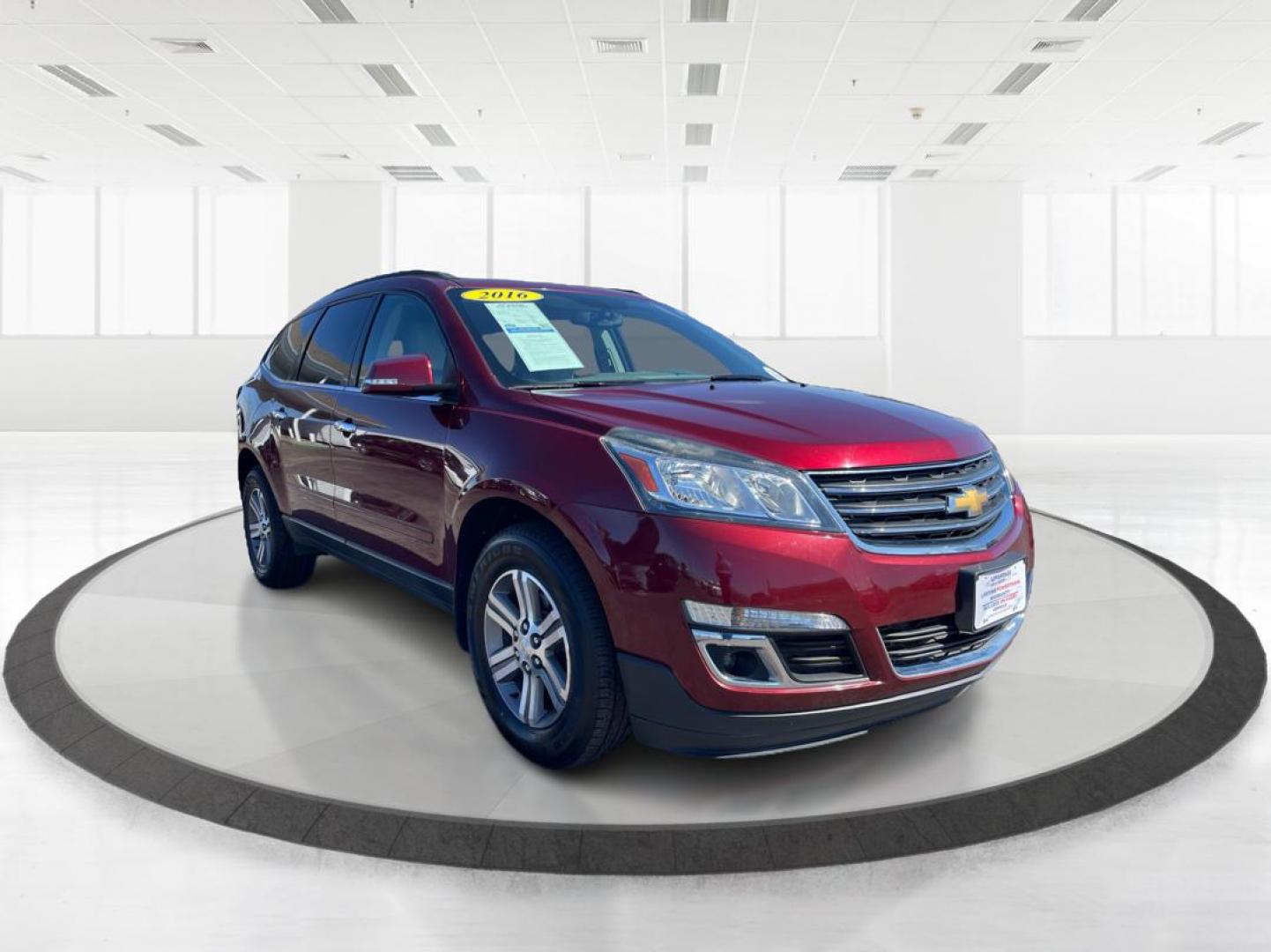 2016 Chevrolet Traverse 2LT (1GNKVHKD2GJ) with an 3.6L V-6 gasoline direct injection engine, located at 1099 N County Rd 25A , Troy, OH, 45373, (937) 908-9800, 40.057041, -84.215462 - Photo#0