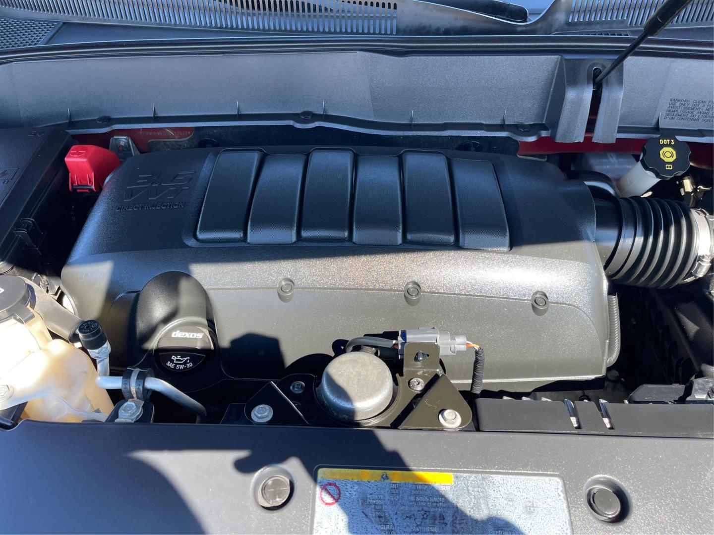 2016 Chevrolet Traverse 2LT (1GNKVHKD2GJ) with an 3.6L V-6 gasoline direct injection engine, located at 1099 N County Rd 25A , Troy, OH, 45373, (937) 908-9800, 40.057041, -84.215462 - Photo#10