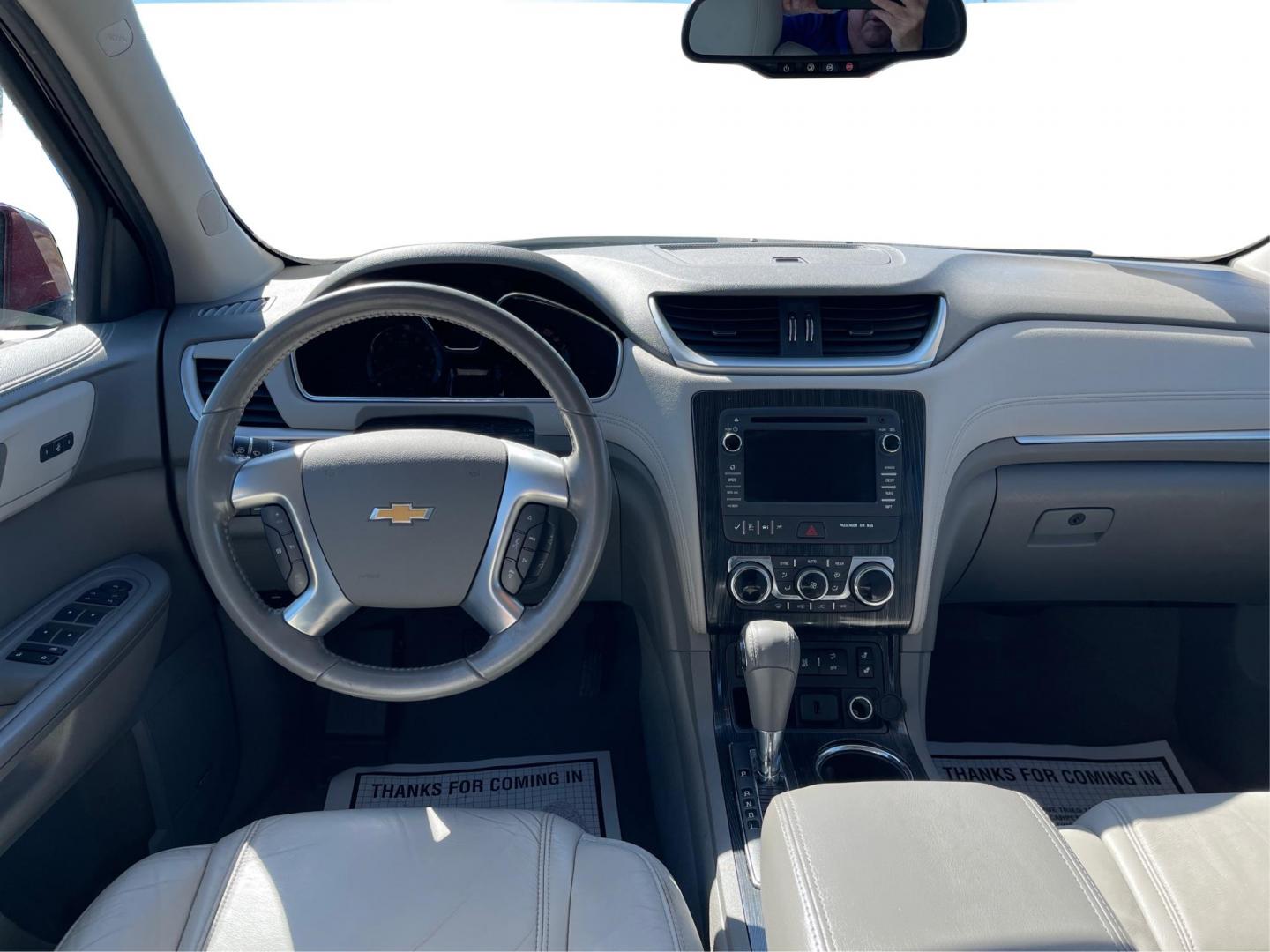 2016 Chevrolet Traverse 2LT (1GNKVHKD2GJ) with an 3.6L V-6 gasoline direct injection engine, located at 1099 N County Rd 25A , Troy, OH, 45373, (937) 908-9800, 40.057041, -84.215462 - Photo#20