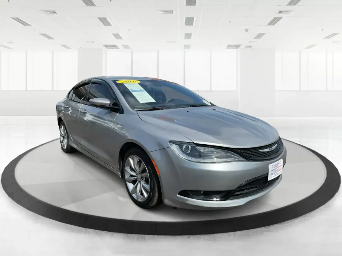 2016 Chrysler 200 S (1C3CCCDG8GN) with an Pentastar 3.6L V-6 DOHC engine, located at 401 Woodman Dr, Riverside, OH, 45431, (937) 908-9800, 39.761024, -84.120956 - Photo#0