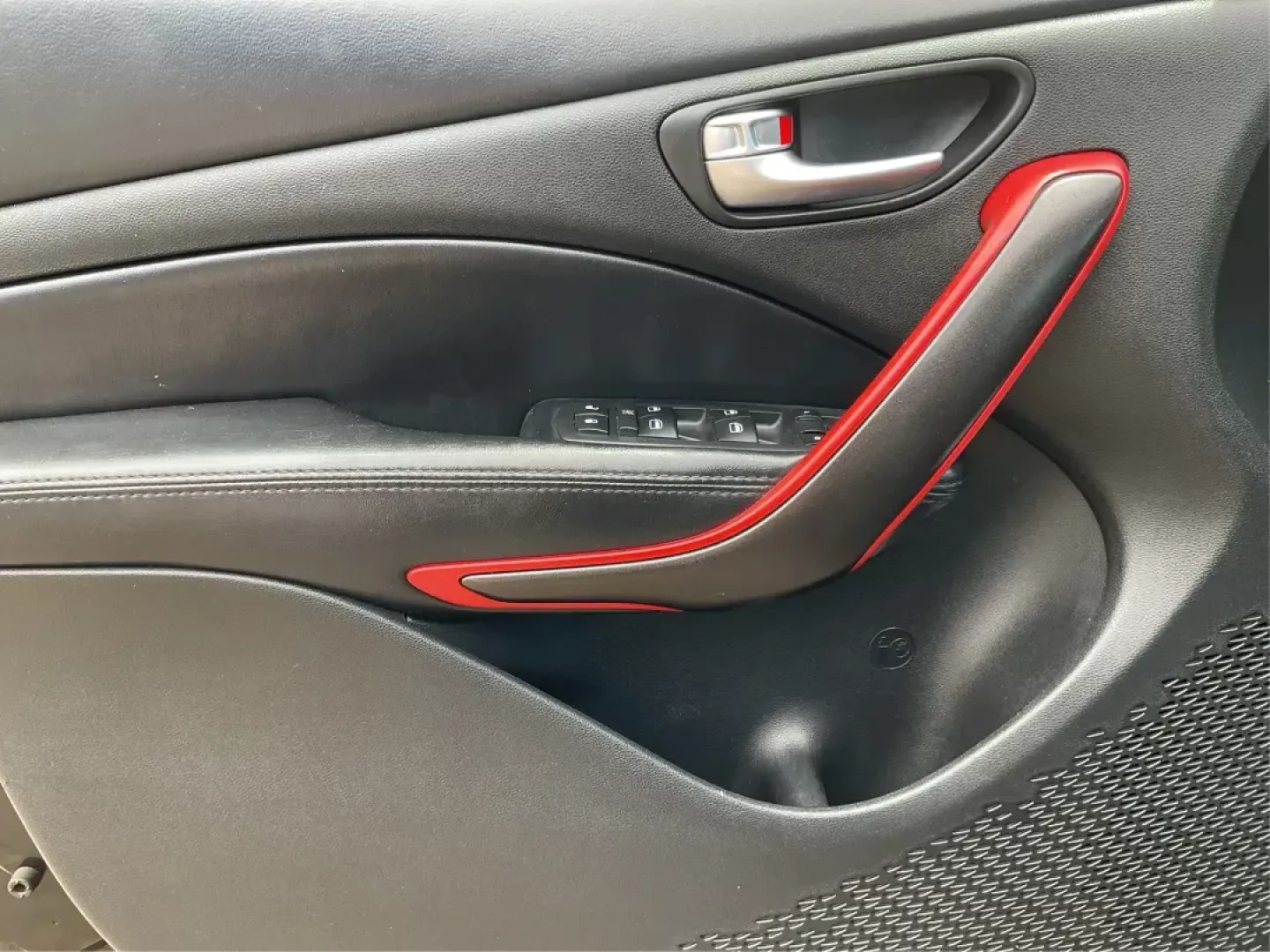 2016 Dodge Dart GT (1C3CDFEB4GD) with an Tigershark MultiAir 2.4L I-4 variable valve contro engine, located at 4508 South Dixie Dr, Moraine, OH, 45439, (937) 908-9800, 39.807072, -84.031563 - Photo#18