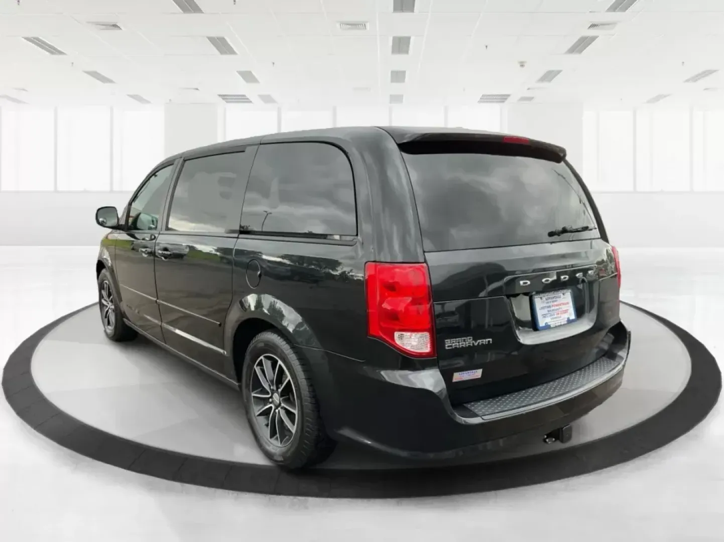 2016 Dodge Grand Caravan SXT (2C4RDGCG6GR) with an Pentastar 3.6L V-6 DOHC engine, located at 1951 S Dayton Lakeview Rd., New Carlisle, OH, 45344, (937) 908-9800, 39.890999, -84.050255 - Photo#4