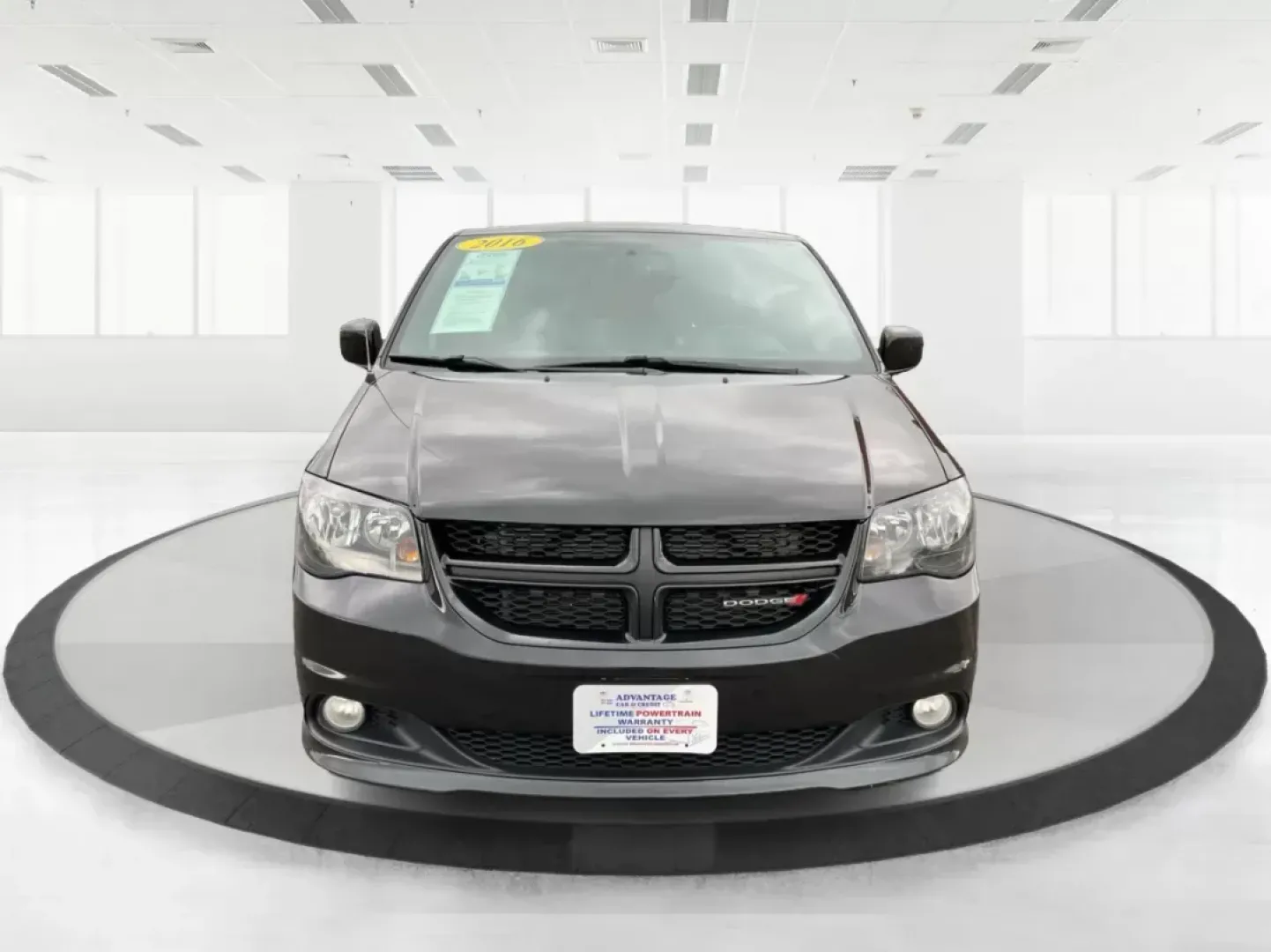 2016 Dodge Grand Caravan SXT (2C4RDGCG6GR) with an Pentastar 3.6L V-6 DOHC engine, located at 1951 S Dayton Lakeview Rd., New Carlisle, OH, 45344, (937) 908-9800, 39.890999, -84.050255 - Photo#6